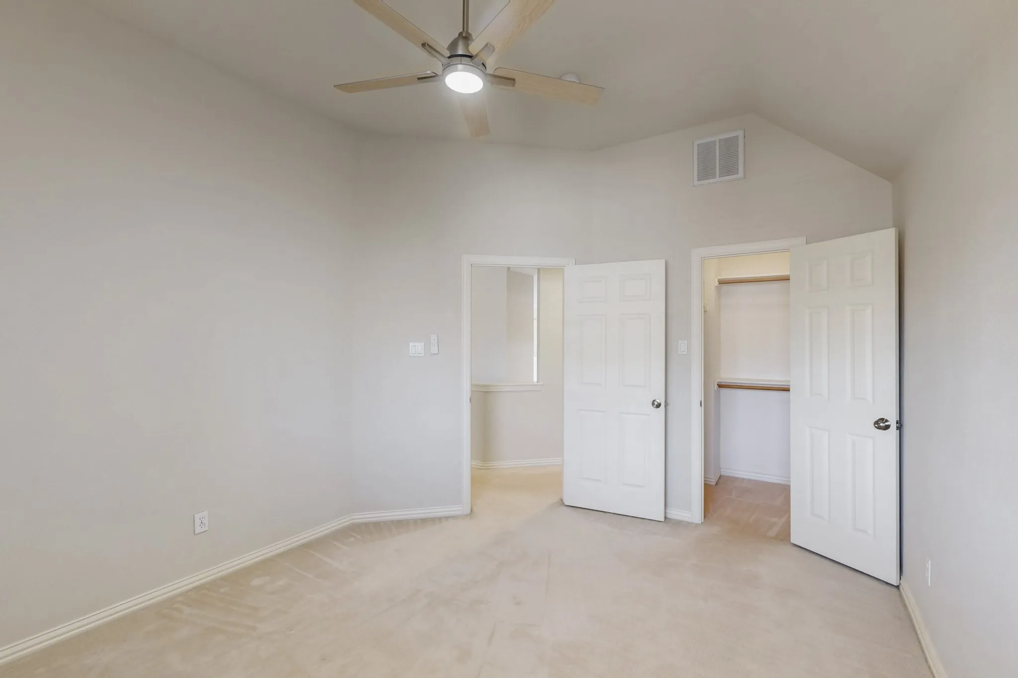 Single Family Residence For Rent in Collin County , 4033 Reading Drive, Plano, Texas 75093, 5 Bedroom, 4 Bathroom, 3 Garage spaces, 3,703 Sqft, built in 1996, mls#21376789, Real Estate Agent in Plano, Homes For Rent in Collin county, Homes For Rent in Plano, Realtor in Plano Texas, Real Estate Brokerage Independent Realty Texas, Luminita Cordes Realtor
