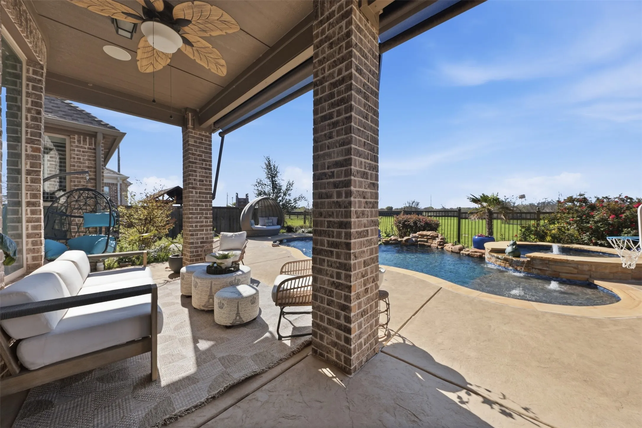 Single Family Residence For Sale in Denton County , 2143 Alcove Drive, Frisco, Texas 75034, 4 Bedroom, 4 Bathroom, 3 Garage spaces, 3,670 Sqft, built in 2016, mls#21376792, Real Estate Agent in Frisco, Homes For Sale in Denton county, Homes For Sale in Frisco, Realtor in Frisco Texas, Real Estate Brokerage Independent Realty Texas, Luminita Cordes Realtor