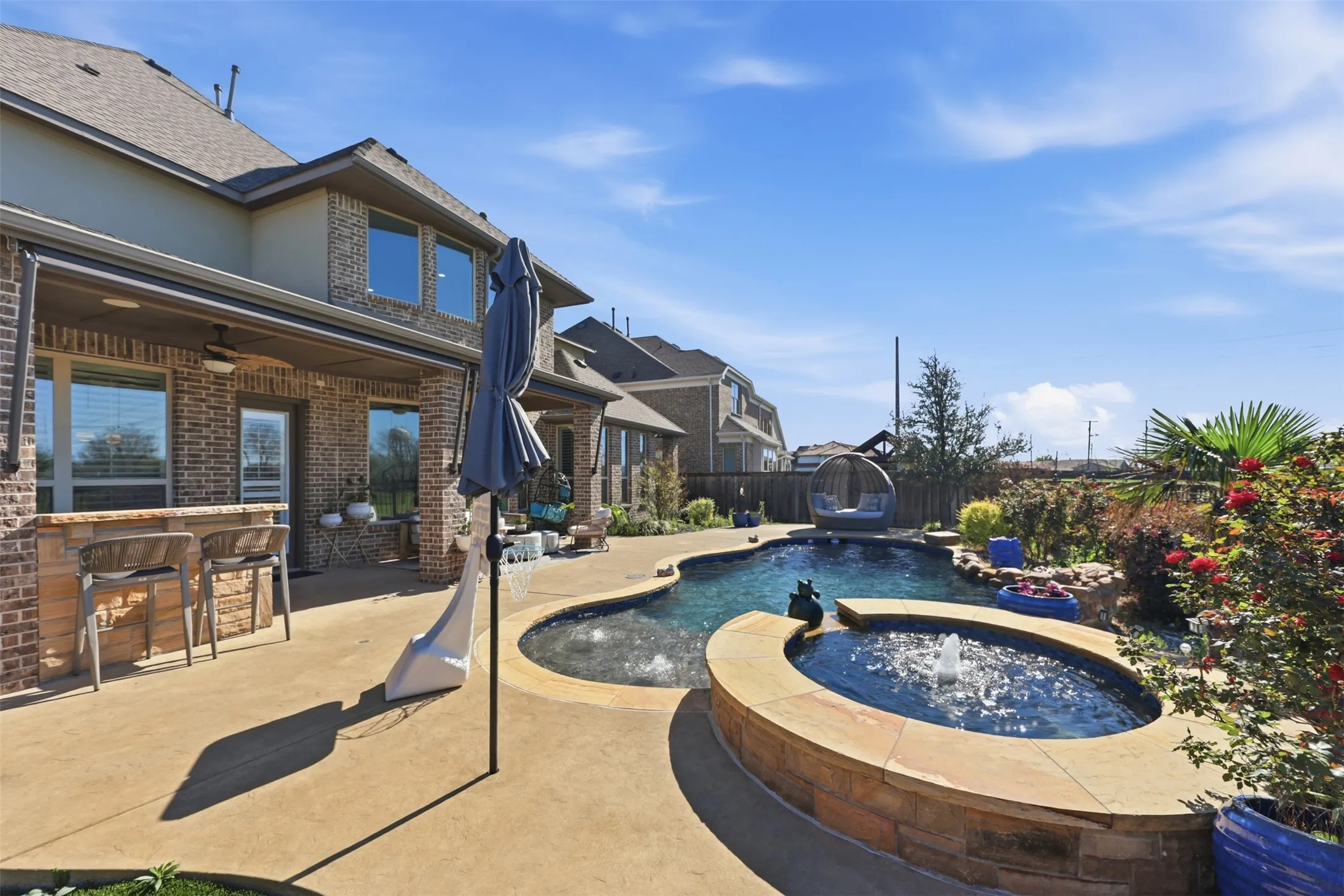Single Family Residence For Sale in Denton County , 2143 Alcove Drive, Frisco, Texas 75034, 4 Bedroom, 4 Bathroom, 3 Garage spaces, 3,670 Sqft, built in 2016, mls#21376792, Real Estate Agent in Frisco, Homes For Sale in Denton county, Homes For Sale in Frisco, Realtor in Frisco Texas, Real Estate Brokerage Independent Realty Texas, Luminita Cordes Realtor