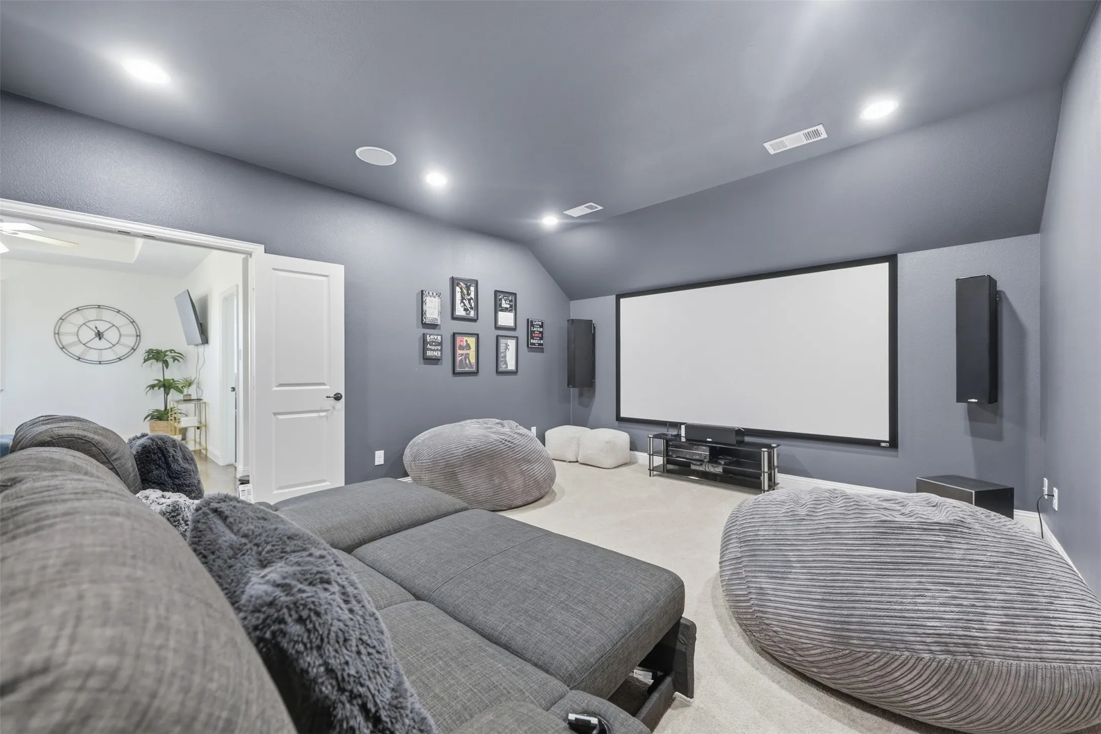 Single Family Residence For Sale in Denton County , 2143 Alcove Drive, Frisco, Texas 75034, 4 Bedroom, 4 Bathroom, 3 Garage spaces, 3,670 Sqft, built in 2016, mls#21376792, Real Estate Agent in Frisco, Homes For Sale in Denton county, Homes For Sale in Frisco, Realtor in Frisco Texas, Real Estate Brokerage Independent Realty Texas, Luminita Cordes Realtor