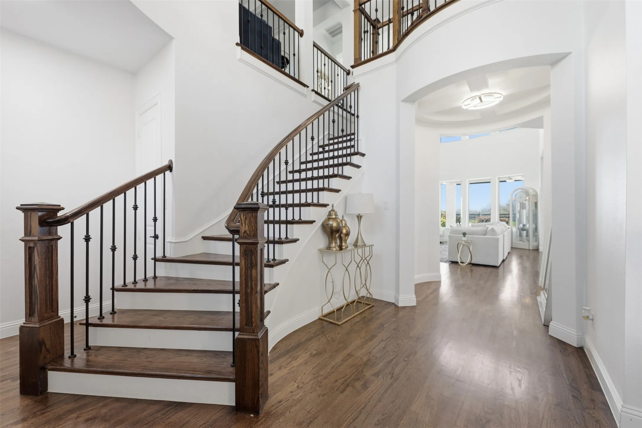 Single Family Residence For Sale in Denton County , 2143 Alcove Drive, Frisco, Texas 75034, 4 Bedroom, 4 Bathroom, 3 Garage spaces, 3,670 Sqft, built in 2016, mls#21376792, Real Estate Agent in Frisco, Homes For Sale in Denton county, Homes For Sale in Frisco, Realtor in Frisco Texas, Real Estate Brokerage Independent Realty Texas, Luminita Cordes Realtor