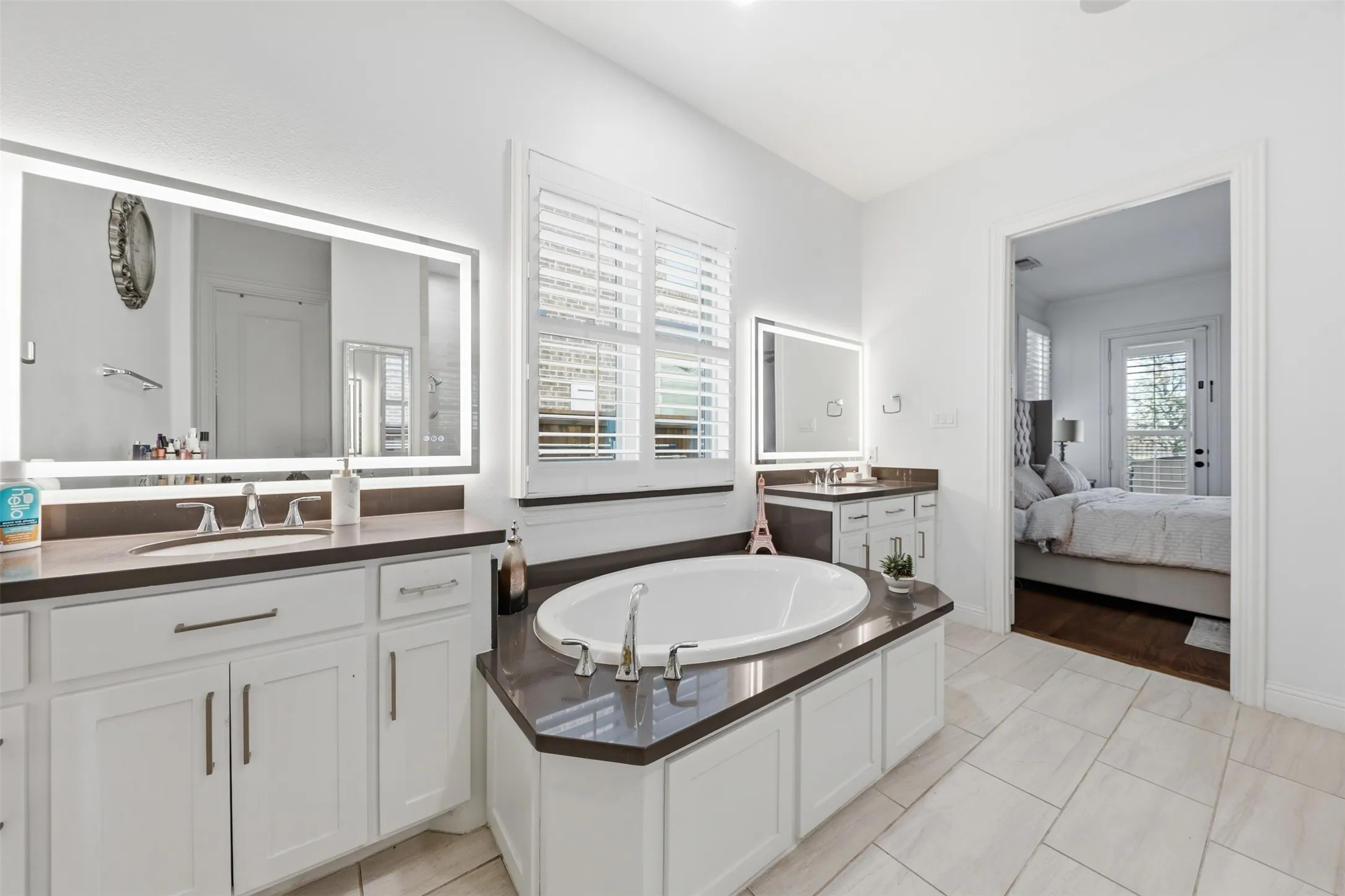 Single Family Residence For Sale in Denton County , 2143 Alcove Drive, Frisco, Texas 75034, 4 Bedroom, 4 Bathroom, 3 Garage spaces, 3,670 Sqft, built in 2016, mls#21376792, Real Estate Agent in Frisco, Homes For Sale in Denton county, Homes For Sale in Frisco, Realtor in Frisco Texas, Real Estate Brokerage Independent Realty Texas, Luminita Cordes Realtor