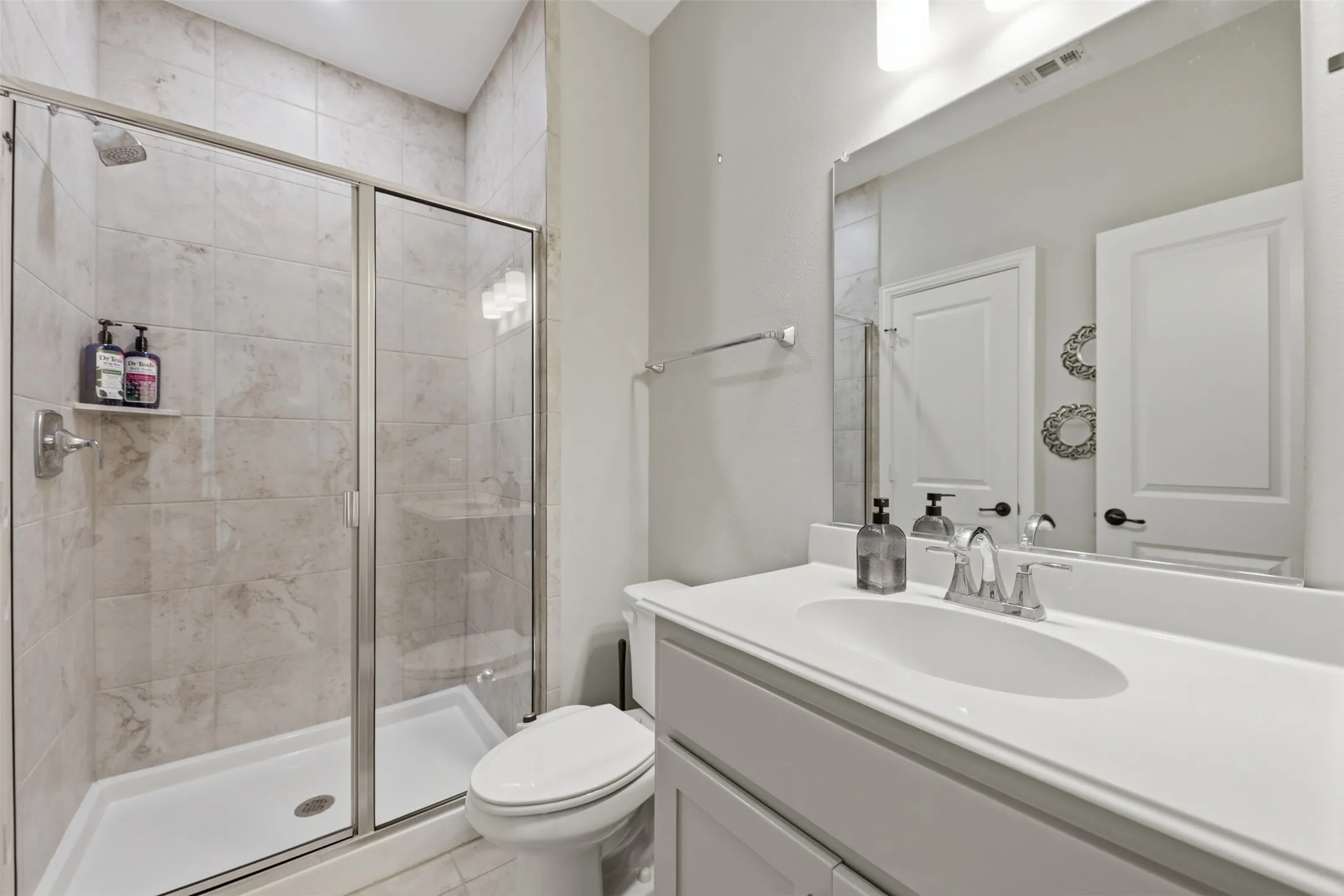Single Family Residence For Sale in Denton County , 2143 Alcove Drive, Frisco, Texas 75034, 4 Bedroom, 4 Bathroom, 3 Garage spaces, 3,670 Sqft, built in 2016, mls#21376792, Real Estate Agent in Frisco, Homes For Sale in Denton county, Homes For Sale in Frisco, Realtor in Frisco Texas, Real Estate Brokerage Independent Realty Texas, Luminita Cordes Realtor