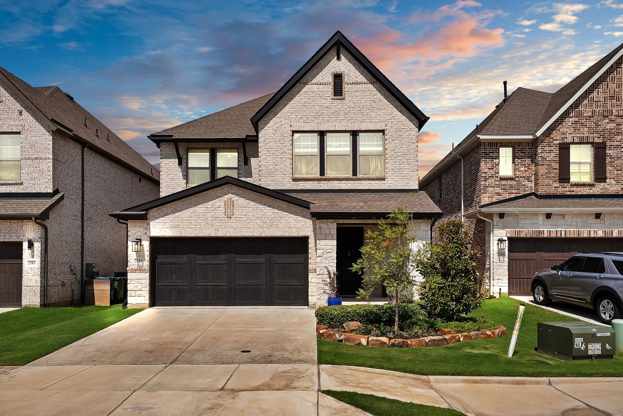 Single Family Residence For Sale in Denton County , 2585 Four Roses Drive, Lewisville, Texas 75056, 3 Bedroom, 3 Bathroom, 2 Garage spaces, 2,745 Sqft, built in 2023, mls#21372581, Real Estate Agent in Lewisville, Homes For Sale in Denton county, Homes For Sale in Lewisville, Realtor in Lewisville Texas, Real Estate Brokerage Independent Realty Texas, Luminita Cordes Realtor
