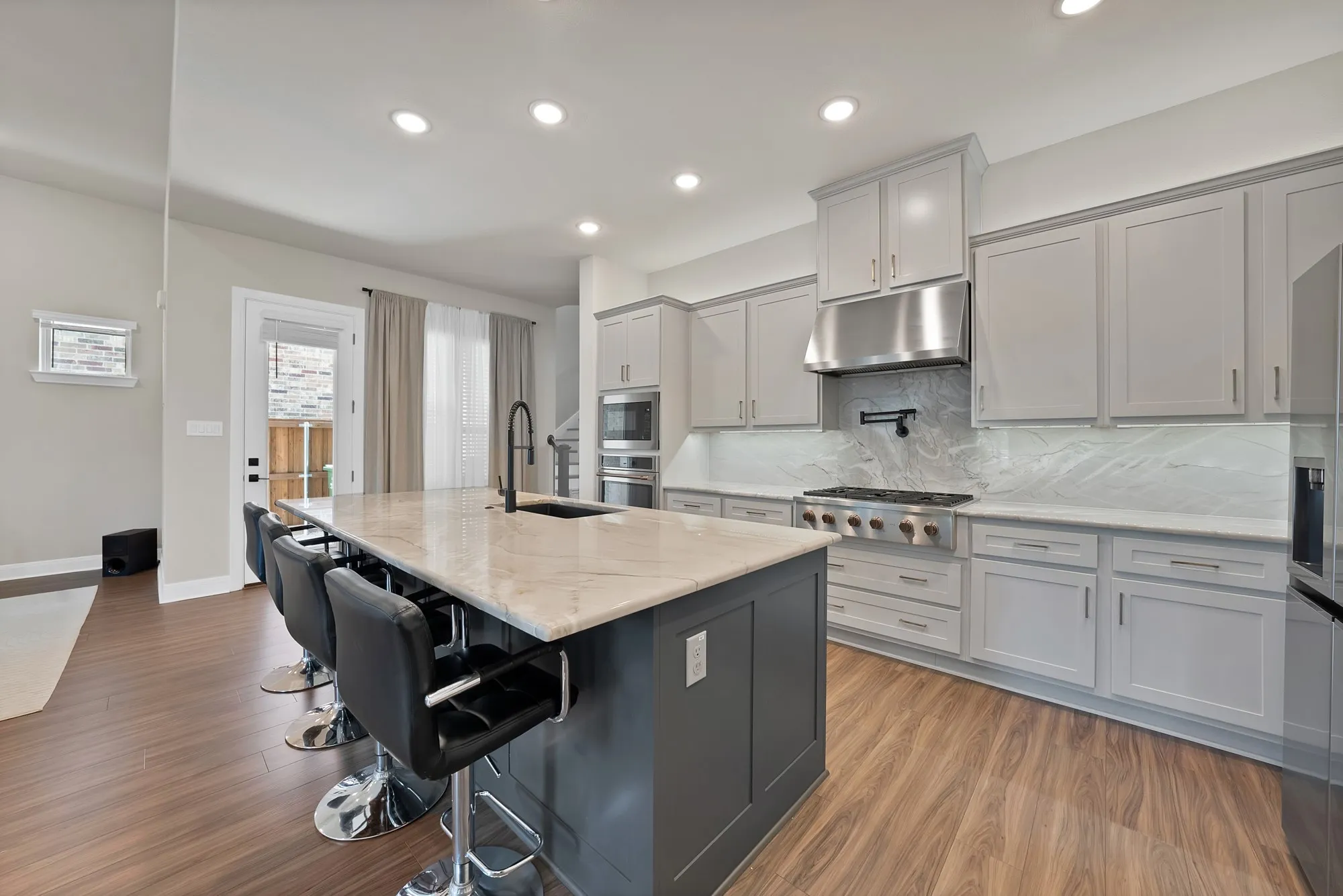 Single Family Residence For Sale in Denton County , 2585 Four Roses Drive, Lewisville, Texas 75056, 3 Bedroom, 3 Bathroom, 2 Garage spaces, 2,745 Sqft, built in 2023, mls#21372581, Real Estate Agent in Lewisville, Homes For Sale in Denton county, Homes For Sale in Lewisville, Realtor in Lewisville Texas, Real Estate Brokerage Independent Realty Texas, Luminita Cordes Realtor