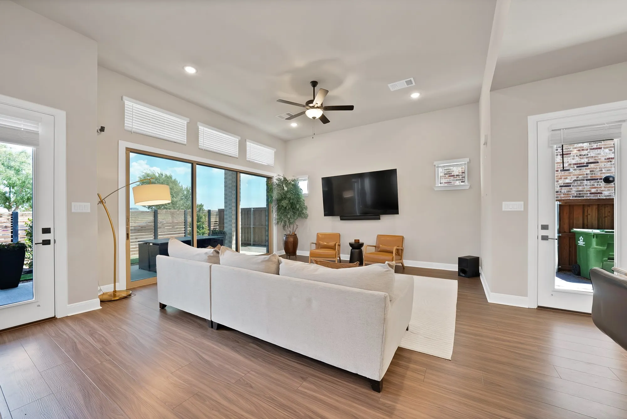 Single Family Residence For Sale in Denton County , 2585 Four Roses Drive, Lewisville, Texas 75056, 3 Bedroom, 3 Bathroom, 2 Garage spaces, 2,745 Sqft, built in 2023, mls#21372581, Real Estate Agent in Lewisville, Homes For Sale in Denton county, Homes For Sale in Lewisville, Realtor in Lewisville Texas, Real Estate Brokerage Independent Realty Texas, Luminita Cordes Realtor
