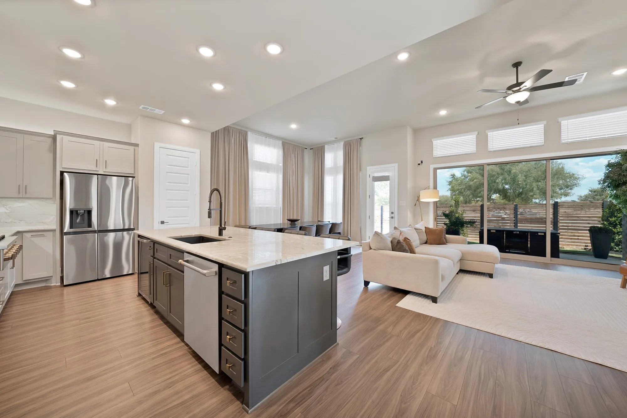Single Family Residence For Sale in Denton County , 2585 Four Roses Drive, Lewisville, Texas 75056, 3 Bedroom, 3 Bathroom, 2 Garage spaces, 2,745 Sqft, built in 2023, mls#21372581, Real Estate Agent in Lewisville, Homes For Sale in Denton county, Homes For Sale in Lewisville, Realtor in Lewisville Texas, Real Estate Brokerage Independent Realty Texas, Luminita Cordes Realtor