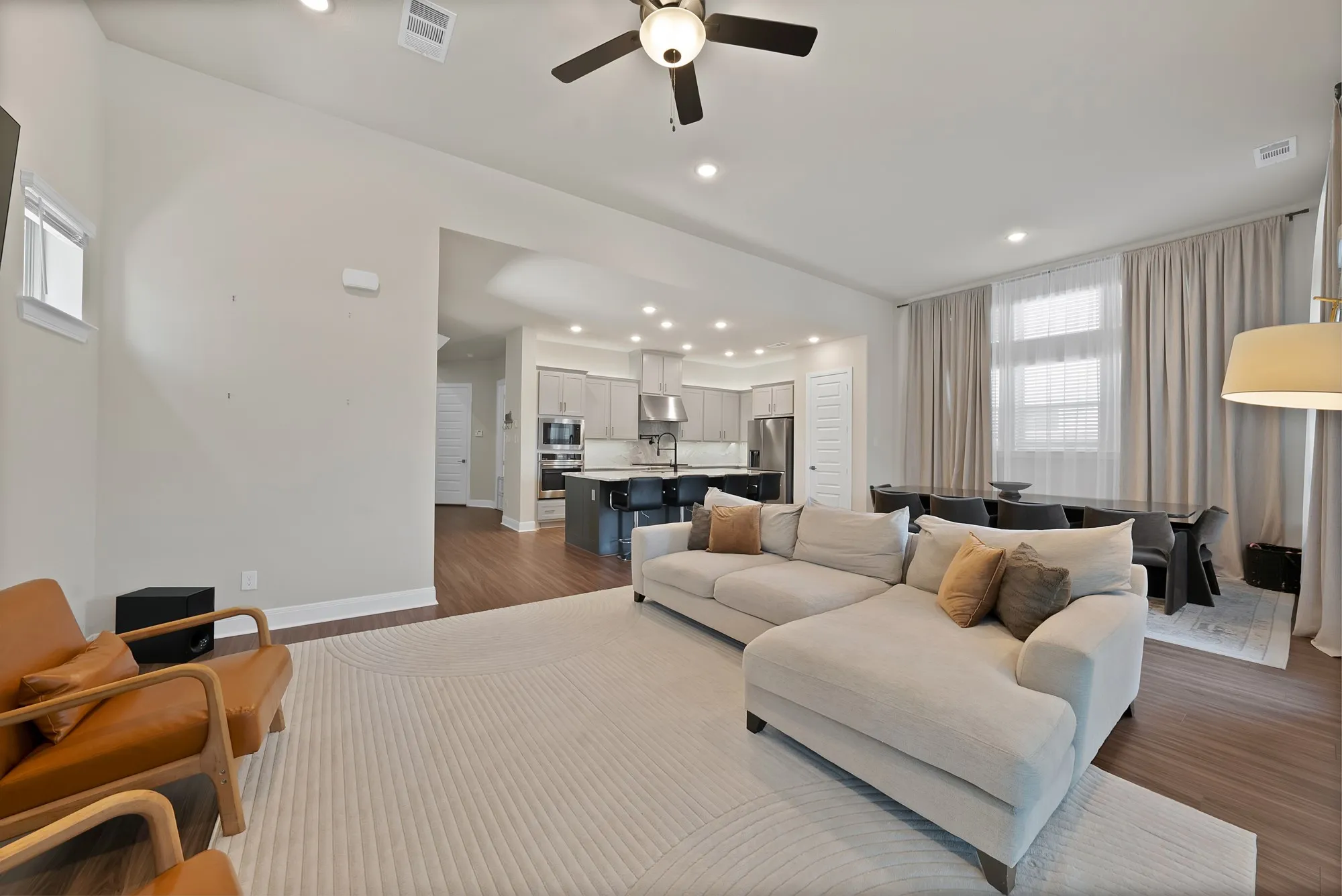 Single Family Residence For Sale in Denton County , 2585 Four Roses Drive, Lewisville, Texas 75056, 3 Bedroom, 3 Bathroom, 2 Garage spaces, 2,745 Sqft, built in 2023, mls#21372581, Real Estate Agent in Lewisville, Homes For Sale in Denton county, Homes For Sale in Lewisville, Realtor in Lewisville Texas, Real Estate Brokerage Independent Realty Texas, Luminita Cordes Realtor