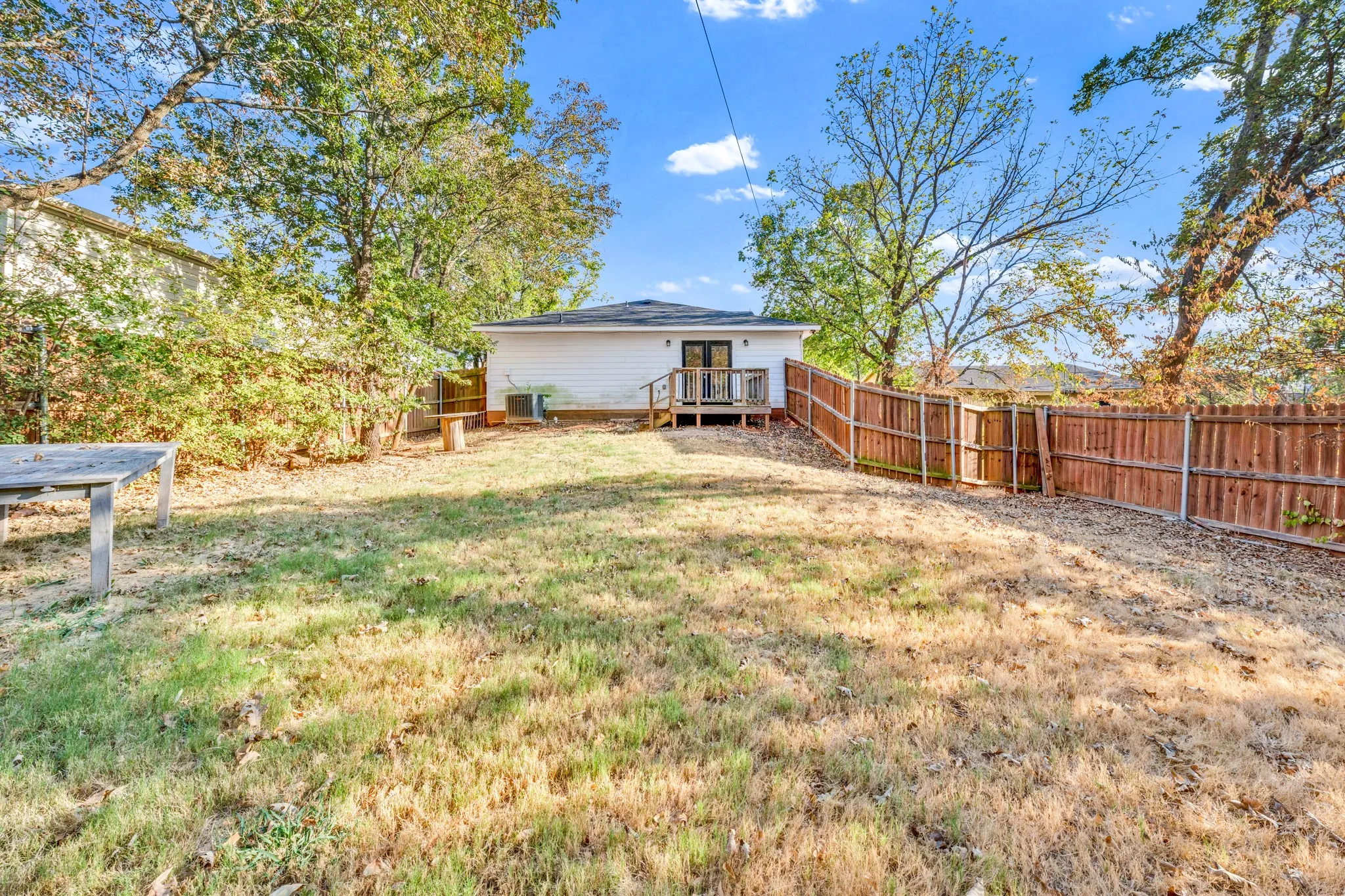 Single Family Residence For Rent in Grayson County , 605 Martin Luther King Street, Denison, Texas 75020, 3 Bedroom, 2 Bathroom, Garage spaces, 1,319 Sqft, built in 2019, mls#21376793, Real Estate Agent in Denison, Homes For Rent in Grayson county, Homes For Rent in Denison, Realtor in Denison Texas, Real Estate Brokerage Independent Realty Texas, Luminita Cordes Realtor