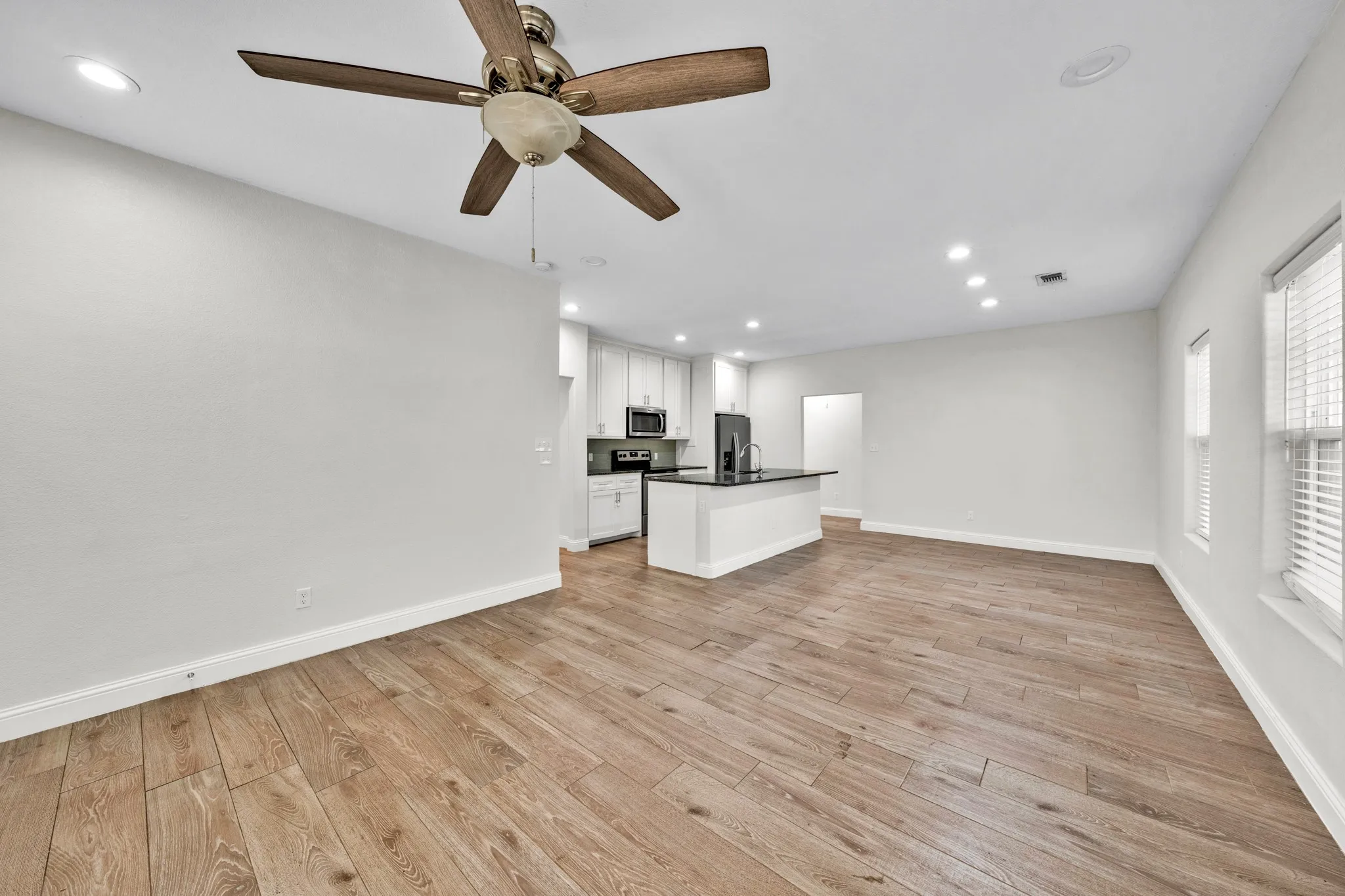 Single Family Residence For Rent in Grayson County , 605 Martin Luther King Street, Denison, Texas 75020, 3 Bedroom, 2 Bathroom, Garage spaces, 1,319 Sqft, built in 2019, mls#21376793, Real Estate Agent in Denison, Homes For Rent in Grayson county, Homes For Rent in Denison, Realtor in Denison Texas, Real Estate Brokerage Independent Realty Texas, Luminita Cordes Realtor