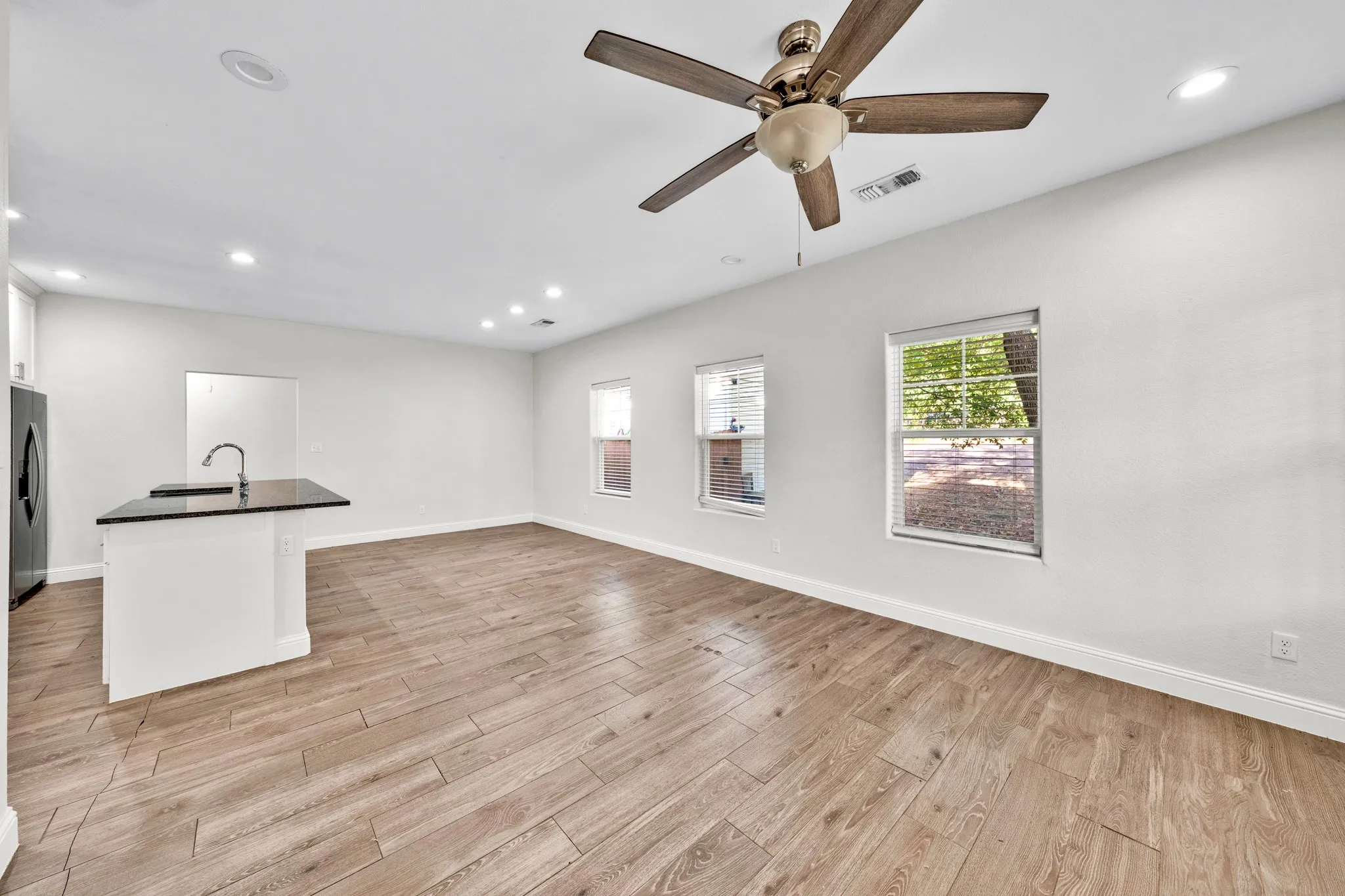 Single Family Residence For Rent in Grayson County , 605 Martin Luther King Street, Denison, Texas 75020, 3 Bedroom, 2 Bathroom, Garage spaces, 1,319 Sqft, built in 2019, mls#21376793, Real Estate Agent in Denison, Homes For Rent in Grayson county, Homes For Rent in Denison, Realtor in Denison Texas, Real Estate Brokerage Independent Realty Texas, Luminita Cordes Realtor