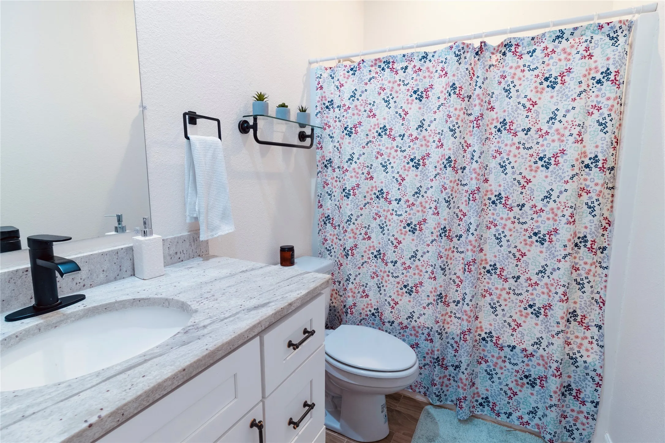 Single Family Residence For Sale in Titus County , 1190 E 1st Street, Mt Pleasant, Texas 75455, 3 Bedroom, 2 Bathroom, Garage spaces, 1,682 Sqft, built in 2021, mls#21364307, Real Estate Agent in Mt Pleasant, Homes For Sale in Titus county, Homes For Sale in Mt Pleasant, Realtor in Mt Pleasant Texas, Real Estate Brokerage Independent Realty Texas, Luminita Cordes Realtor