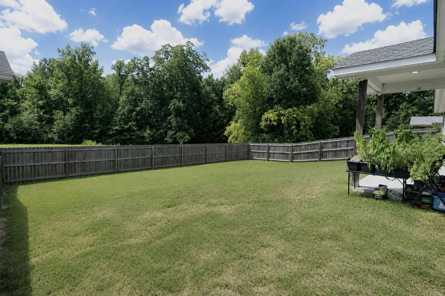 Single Family Residence For Sale in Titus County , 1190 E 1st Street, Mt Pleasant, Texas 75455, 3 Bedroom, 2 Bathroom, Garage spaces, 1,682 Sqft, built in 2021, mls#21364307, Real Estate Agent in Mt Pleasant, Homes For Sale in Titus county, Homes For Sale in Mt Pleasant, Realtor in Mt Pleasant Texas, Real Estate Brokerage Independent Realty Texas, Luminita Cordes Realtor
