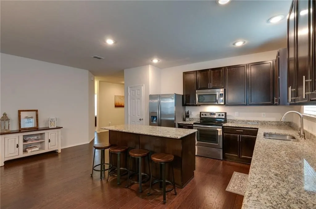 Single Family Residence For Rent in Tarrant County , 7716 Shorthorn Way, Fort Worth, Texas 76131, 3 Bedroom, 2 Bathroom, 2 Garage spaces, 2,151 Sqft, built in 2014, mls#21372644, Real Estate Agent in Fort Worth, Homes For Rent in Tarrant county, Homes For Rent in Fort Worth, Realtor in Fort Worth Texas, Real Estate Brokerage Independent Realty Texas, Luminita Cordes Realtor