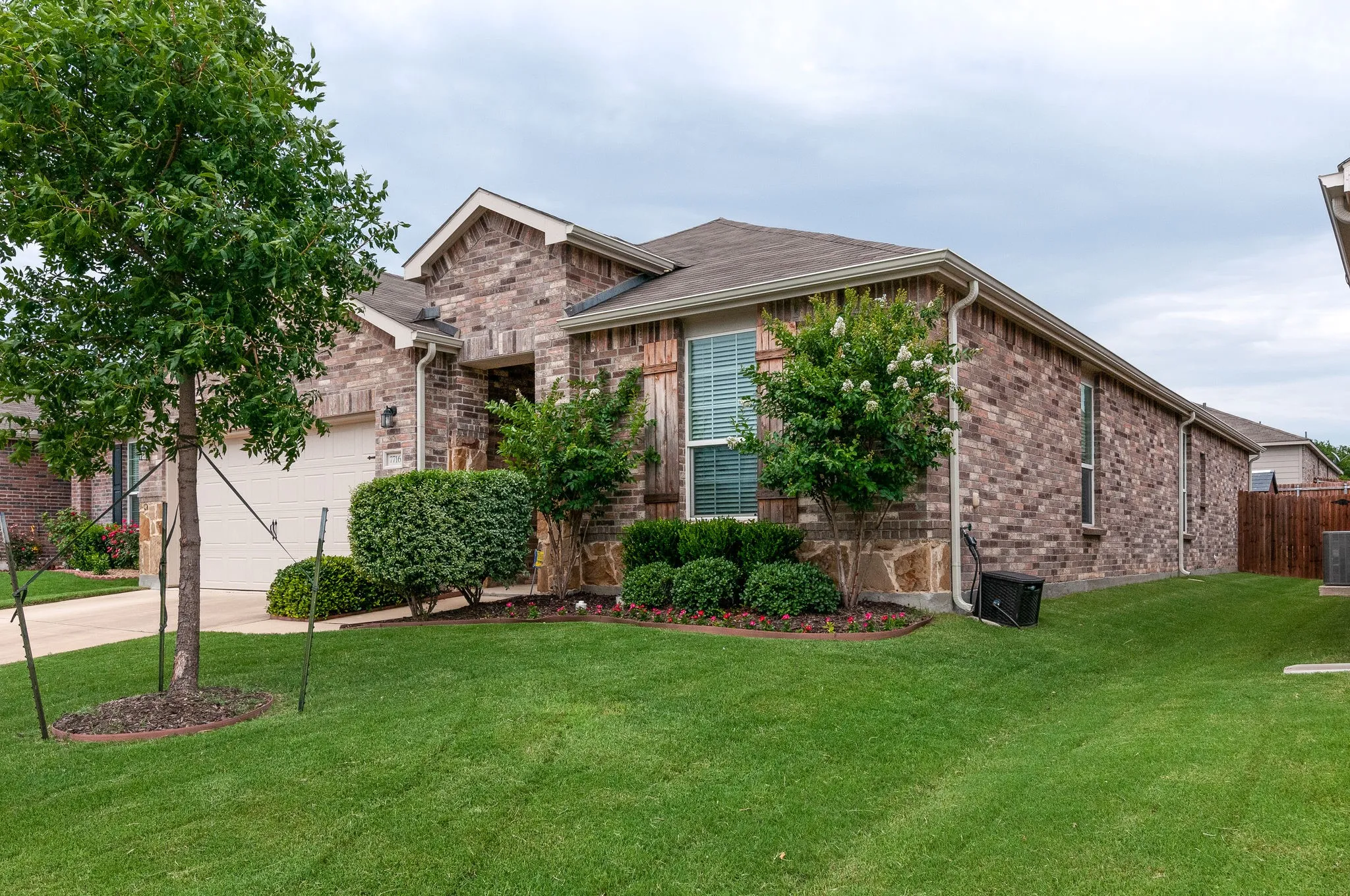 Single Family Residence For Rent in Tarrant County , 7716 Shorthorn Way, Fort Worth, Texas 76131, 3 Bedroom, 2 Bathroom, 2 Garage spaces, 2,151 Sqft, built in 2014, mls#21372644, Real Estate Agent in Fort Worth, Homes For Rent in Tarrant county, Homes For Rent in Fort Worth, Realtor in Fort Worth Texas, Real Estate Brokerage Independent Realty Texas, Luminita Cordes Realtor