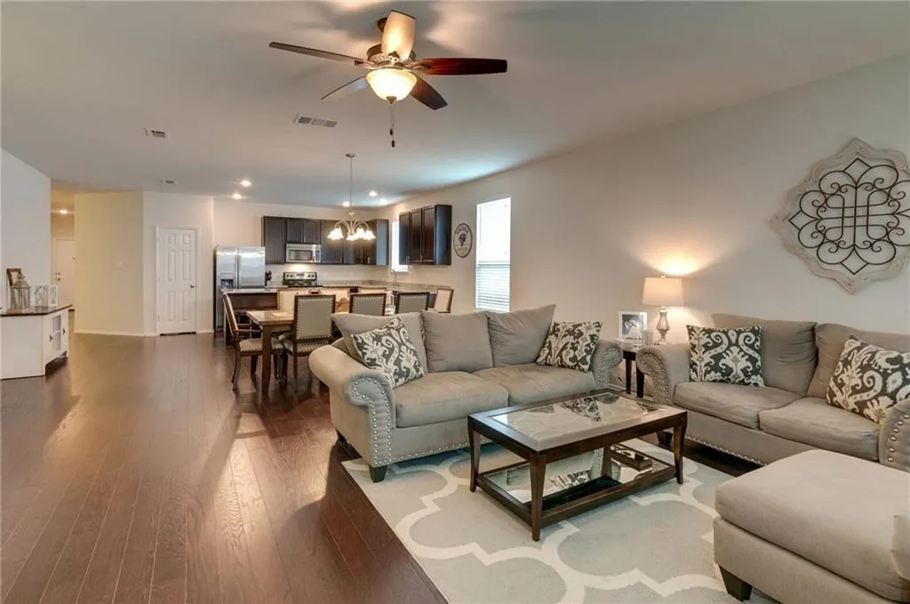 Single Family Residence For Rent in Tarrant County , 7716 Shorthorn Way, Fort Worth, Texas 76131, 3 Bedroom, 2 Bathroom, 2 Garage spaces, 2,151 Sqft, built in 2014, mls#21372644, Real Estate Agent in Fort Worth, Homes For Rent in Tarrant county, Homes For Rent in Fort Worth, Realtor in Fort Worth Texas, Real Estate Brokerage Independent Realty Texas, Luminita Cordes Realtor