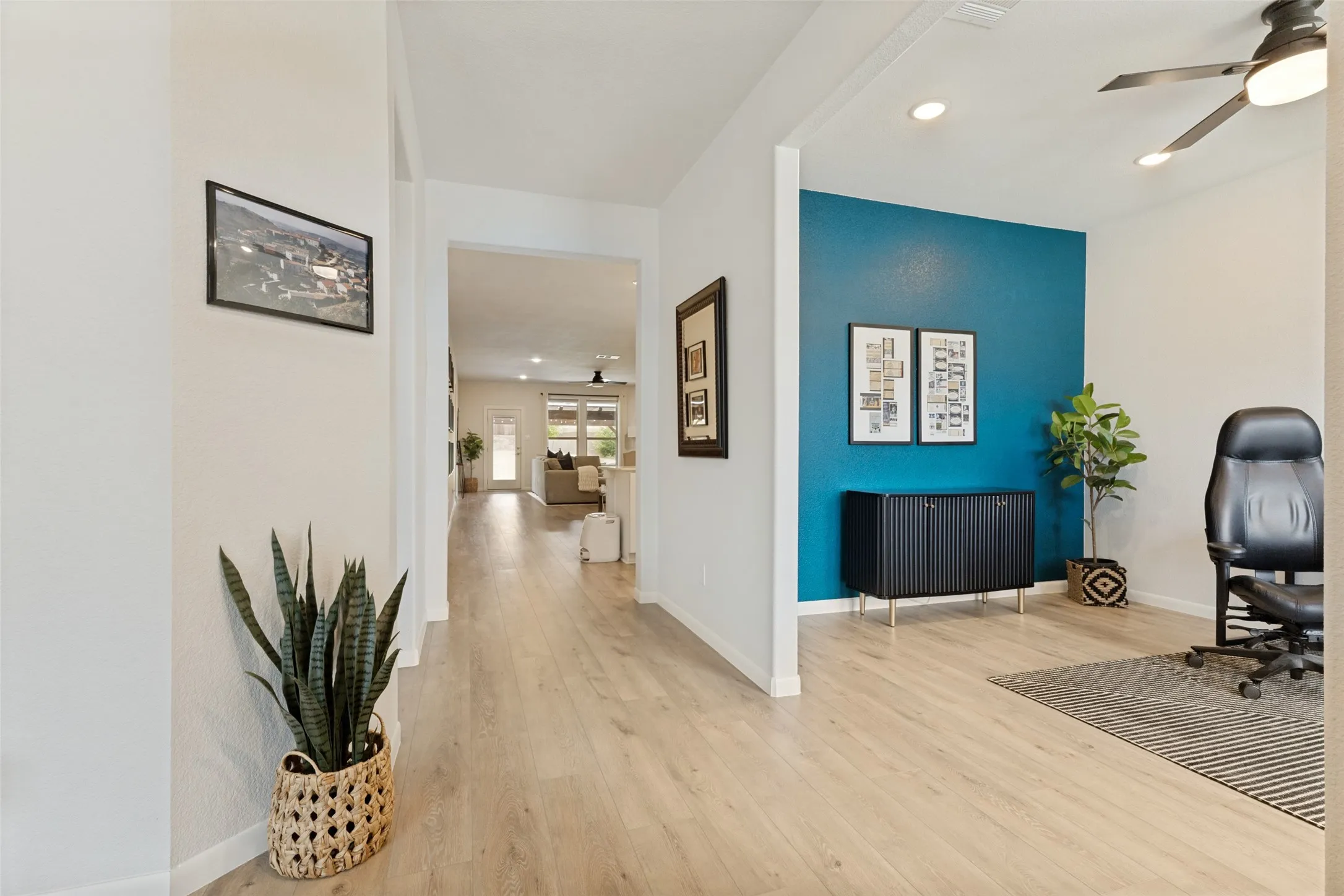 Single Family Residence For Sale in Denton County , 14412 Home Trail, Fort Worth, Texas 76262, 4 Bedroom, 3 Bathroom, 2 Garage spaces, 2,829 Sqft, built in 2019, mls#21373161, Real Estate Agent in Fort Worth, Homes For Sale in Denton county, Homes For Sale in Fort Worth, Realtor in Fort Worth Texas, Real Estate Brokerage Independent Realty Texas, Luminita Cordes Realtor