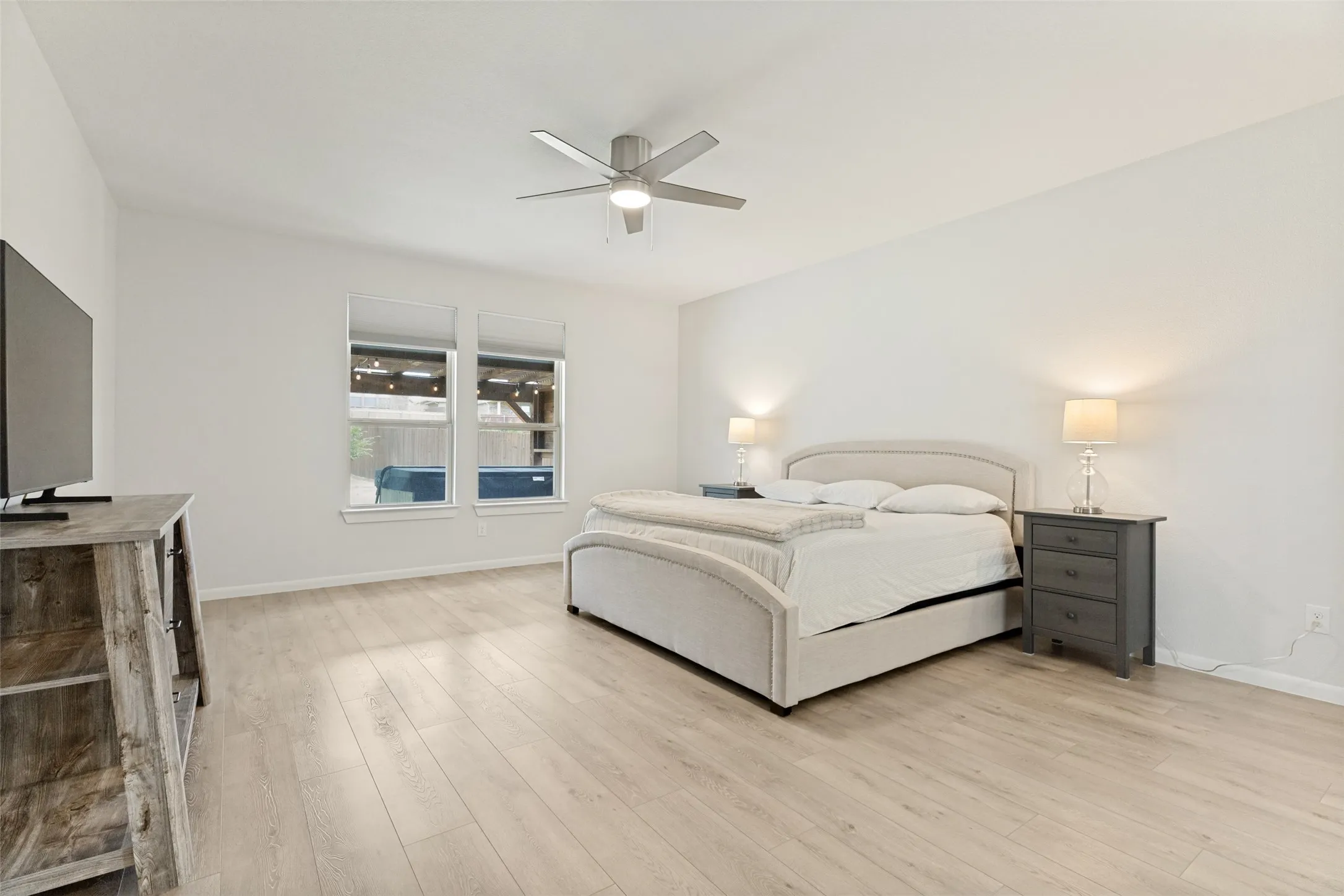 Single Family Residence For Sale in Denton County , 14412 Home Trail, Fort Worth, Texas 76262, 4 Bedroom, 3 Bathroom, 2 Garage spaces, 2,829 Sqft, built in 2019, mls#21373161, Real Estate Agent in Fort Worth, Homes For Sale in Denton county, Homes For Sale in Fort Worth, Realtor in Fort Worth Texas, Real Estate Brokerage Independent Realty Texas, Luminita Cordes Realtor