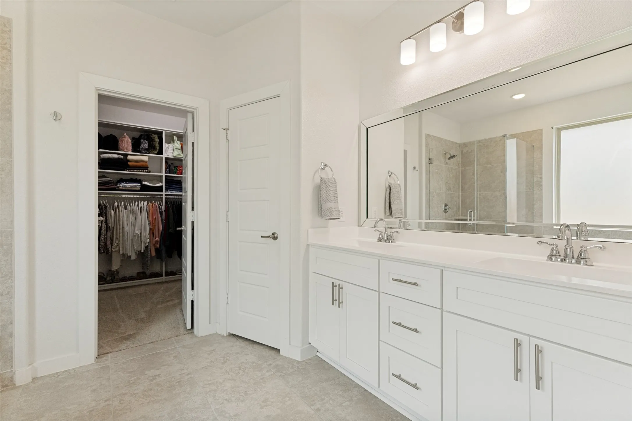 Single Family Residence For Sale in Denton County , 14412 Home Trail, Fort Worth, Texas 76262, 4 Bedroom, 3 Bathroom, 2 Garage spaces, 2,829 Sqft, built in 2019, mls#21373161, Real Estate Agent in Fort Worth, Homes For Sale in Denton county, Homes For Sale in Fort Worth, Realtor in Fort Worth Texas, Real Estate Brokerage Independent Realty Texas, Luminita Cordes Realtor
