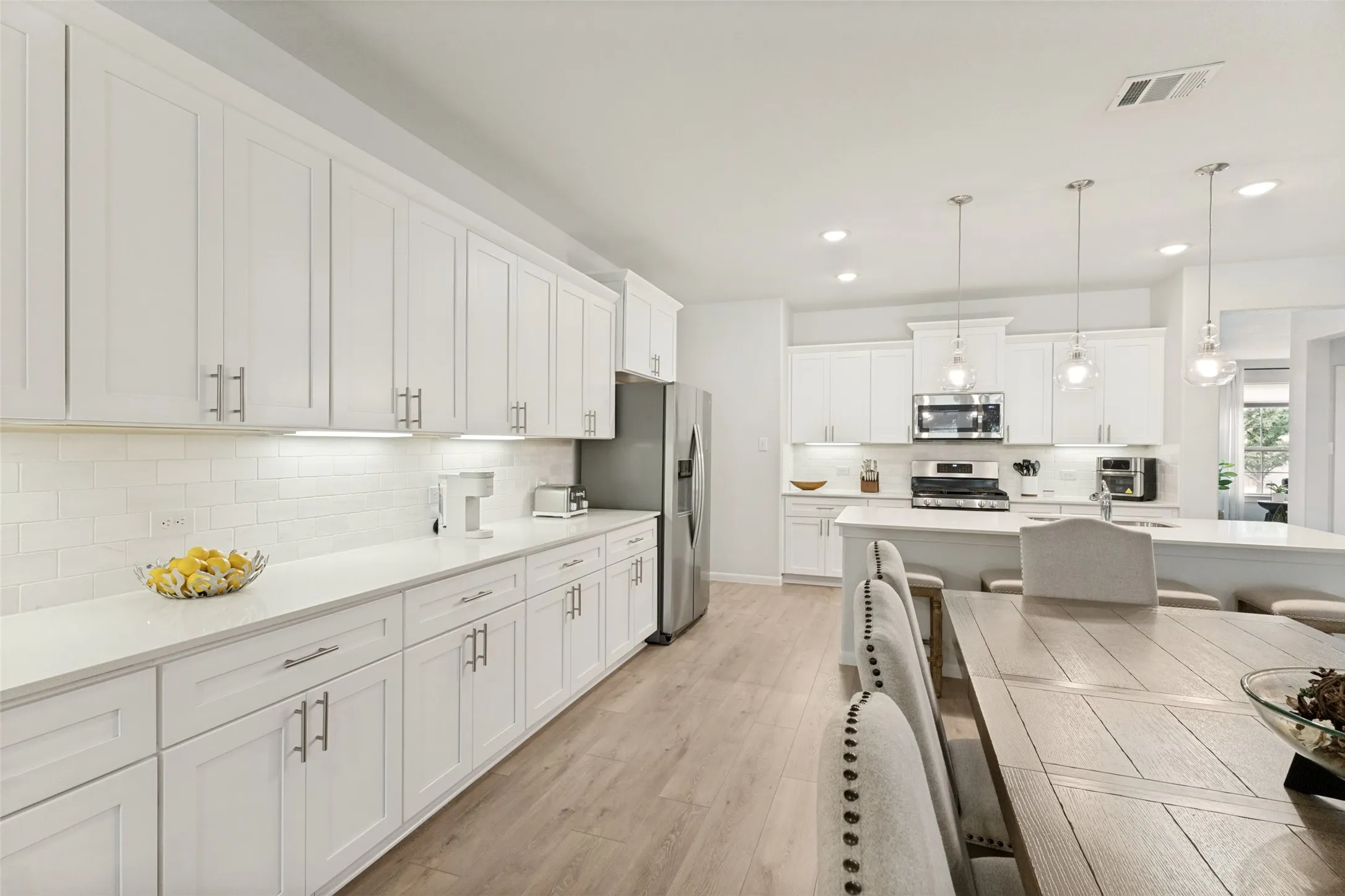 Single Family Residence For Sale in Denton County , 14412 Home Trail, Fort Worth, Texas 76262, 4 Bedroom, 3 Bathroom, 2 Garage spaces, 2,829 Sqft, built in 2019, mls#21373161, Real Estate Agent in Fort Worth, Homes For Sale in Denton county, Homes For Sale in Fort Worth, Realtor in Fort Worth Texas, Real Estate Brokerage Independent Realty Texas, Luminita Cordes Realtor