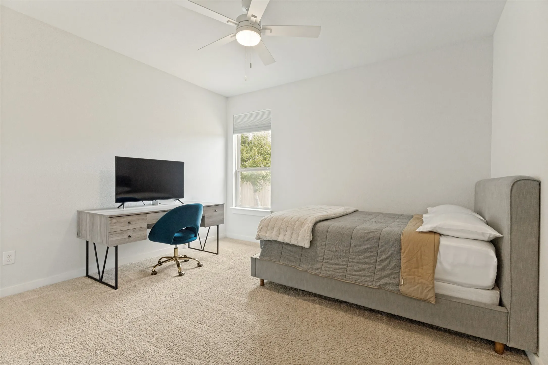 Single Family Residence For Sale in Denton County , 14412 Home Trail, Fort Worth, Texas 76262, 4 Bedroom, 3 Bathroom, 2 Garage spaces, 2,829 Sqft, built in 2019, mls#21373161, Real Estate Agent in Fort Worth, Homes For Sale in Denton county, Homes For Sale in Fort Worth, Realtor in Fort Worth Texas, Real Estate Brokerage Independent Realty Texas, Luminita Cordes Realtor