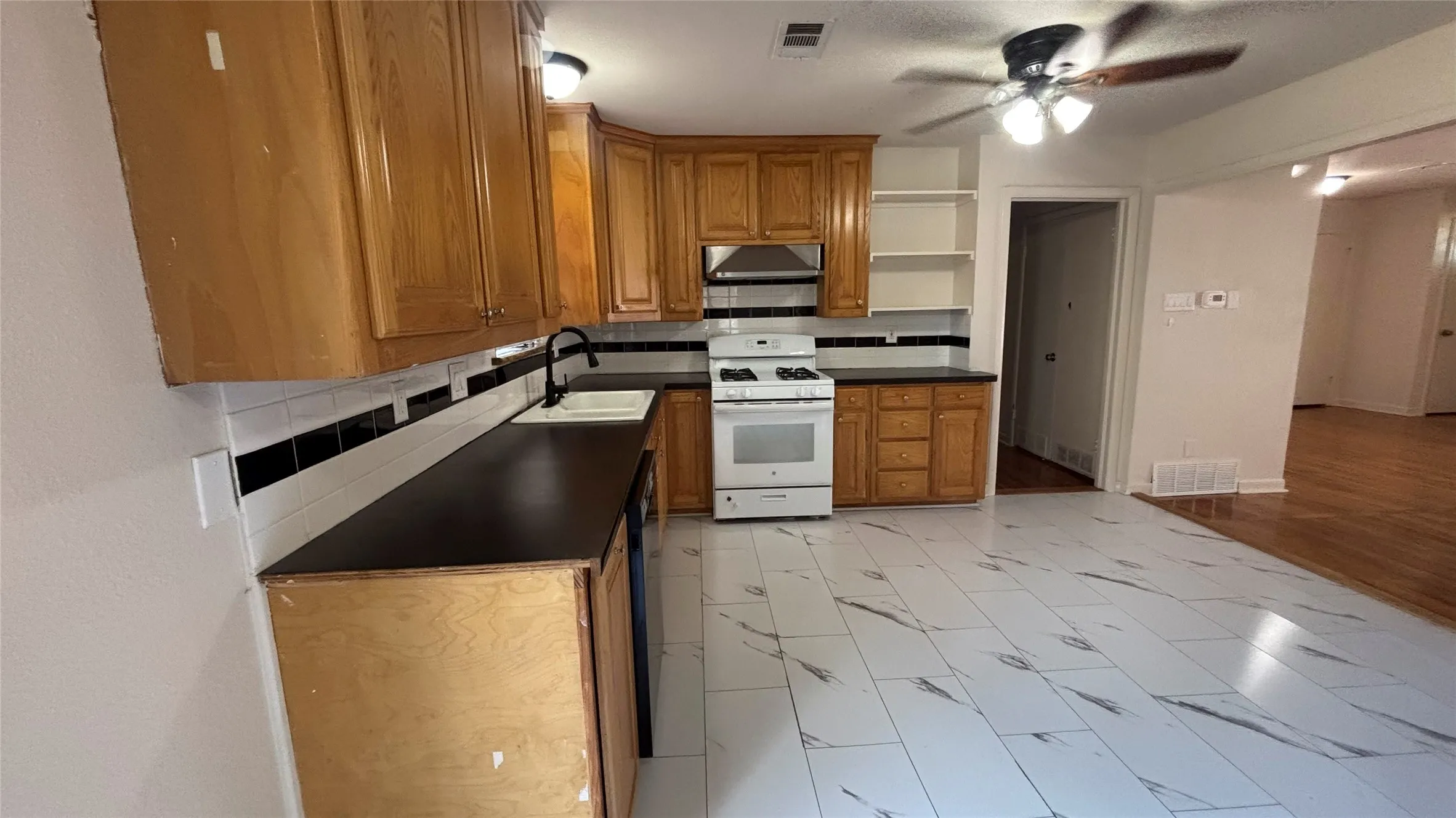 Single Family Residence For Rent in Denton County , 504 N Frederick Street Unit B, Ponder, Texas 76259, 4 Bedroom, 3 Bathroom, Garage spaces, 2,897 Sqft, built in 1973, mls#21376800, Real Estate Agent in Ponder, Homes For Rent in Denton county, Homes For Rent in Ponder, Realtor in Ponder Texas, Real Estate Brokerage Independent Realty Texas, Luminita Cordes Realtor
