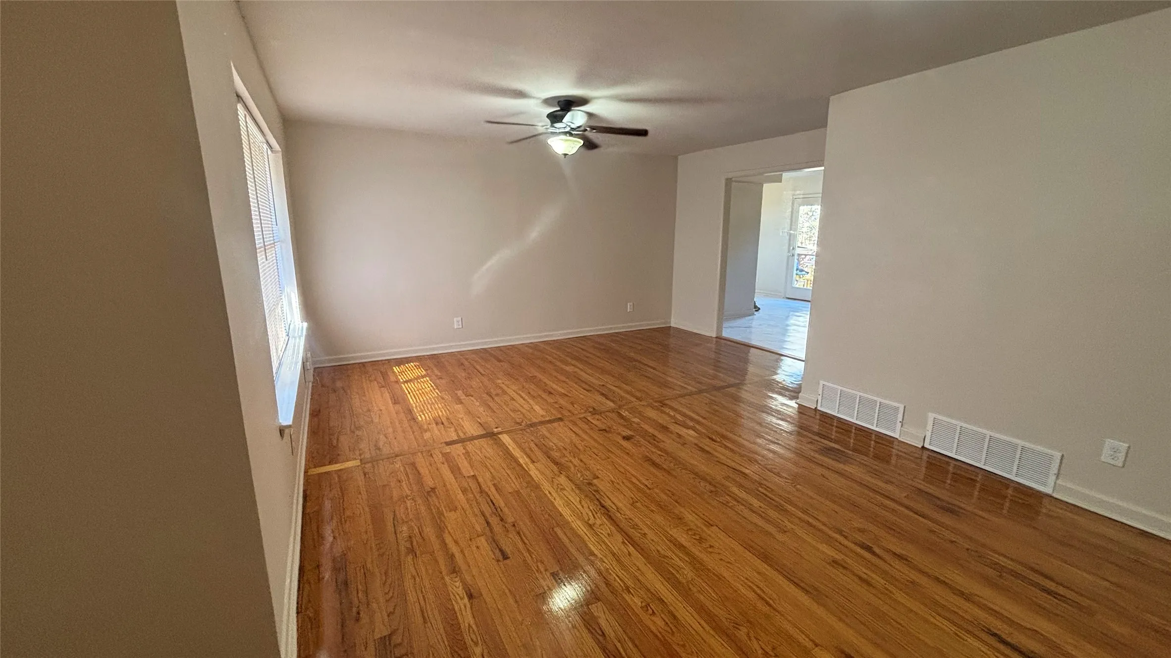 Single Family Residence For Rent in Denton County , 504 N Frederick Street Unit B, Ponder, Texas 76259, 4 Bedroom, 3 Bathroom, Garage spaces, 2,897 Sqft, built in 1973, mls#21376800, Real Estate Agent in Ponder, Homes For Rent in Denton county, Homes For Rent in Ponder, Realtor in Ponder Texas, Real Estate Brokerage Independent Realty Texas, Luminita Cordes Realtor