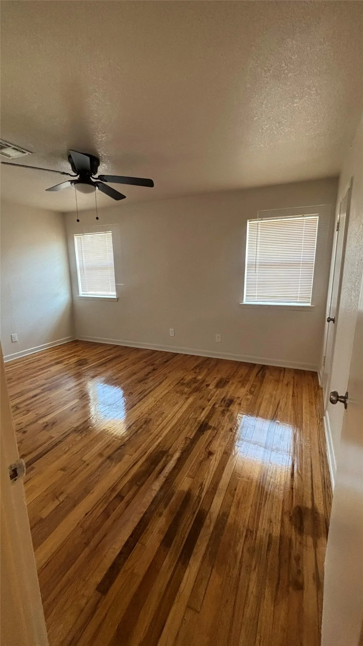 Single Family Residence For Rent in Denton County , 504 N Frederick Street Unit B, Ponder, Texas 76259, 4 Bedroom, 3 Bathroom, Garage spaces, 2,897 Sqft, built in 1973, mls#21376800, Real Estate Agent in Ponder, Homes For Rent in Denton county, Homes For Rent in Ponder, Realtor in Ponder Texas, Real Estate Brokerage Independent Realty Texas, Luminita Cordes Realtor