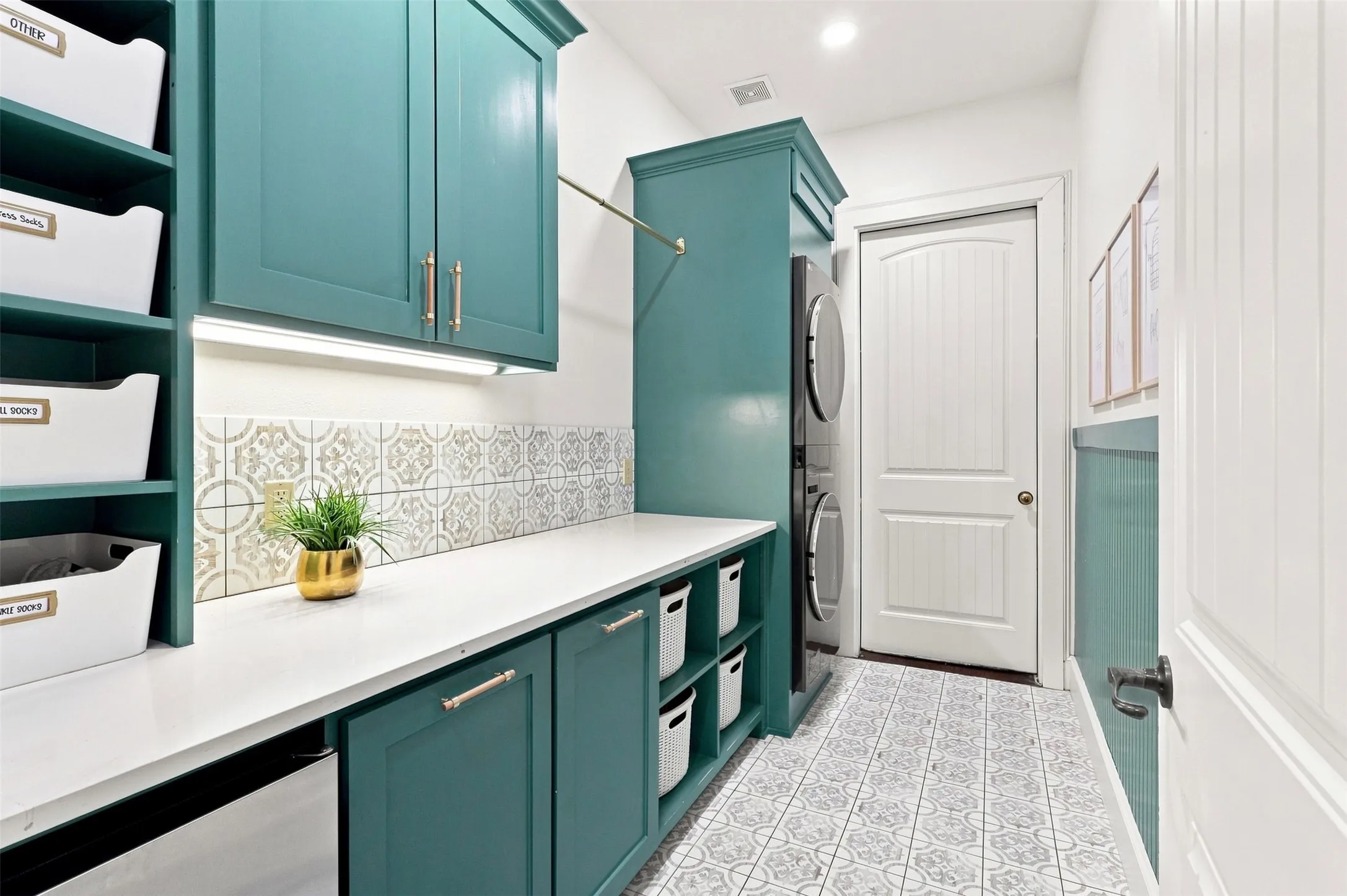 Single Family Residence For Sale in Collin County , 1537 Brook Lane, Celina, Texas 75009, 5 Bedroom, 5 Bathroom, 3 Garage spaces, 4,303 Sqft, built in 2005, mls#21375976, Real Estate Agent in Celina, Homes For Sale in Collin county, Homes For Sale in Celina, Realtor in Celina Texas, Real Estate Brokerage Independent Realty Texas, Luminita Cordes Realtor