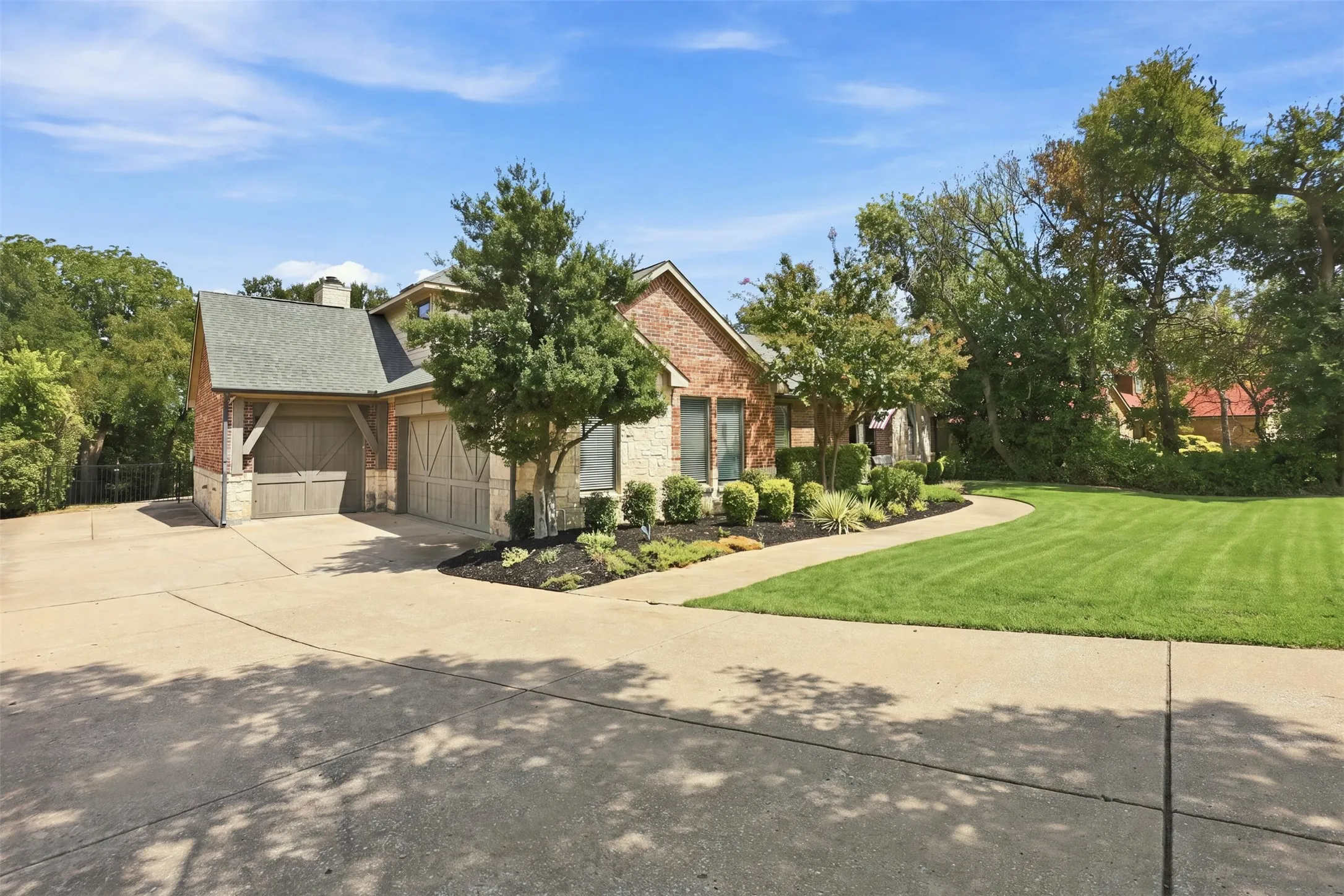 Single Family Residence For Sale in Collin County , 1537 Brook Lane, Celina, Texas 75009, 5 Bedroom, 5 Bathroom, 3 Garage spaces, 4,303 Sqft, built in 2005, mls#21375976, Real Estate Agent in Celina, Homes For Sale in Collin county, Homes For Sale in Celina, Realtor in Celina Texas, Real Estate Brokerage Independent Realty Texas, Luminita Cordes Realtor