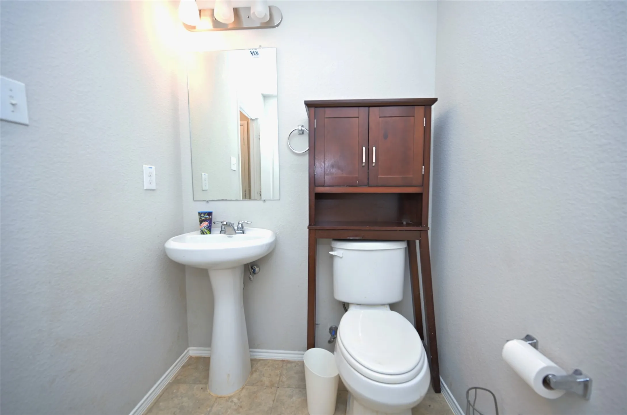 Guest Half Bath