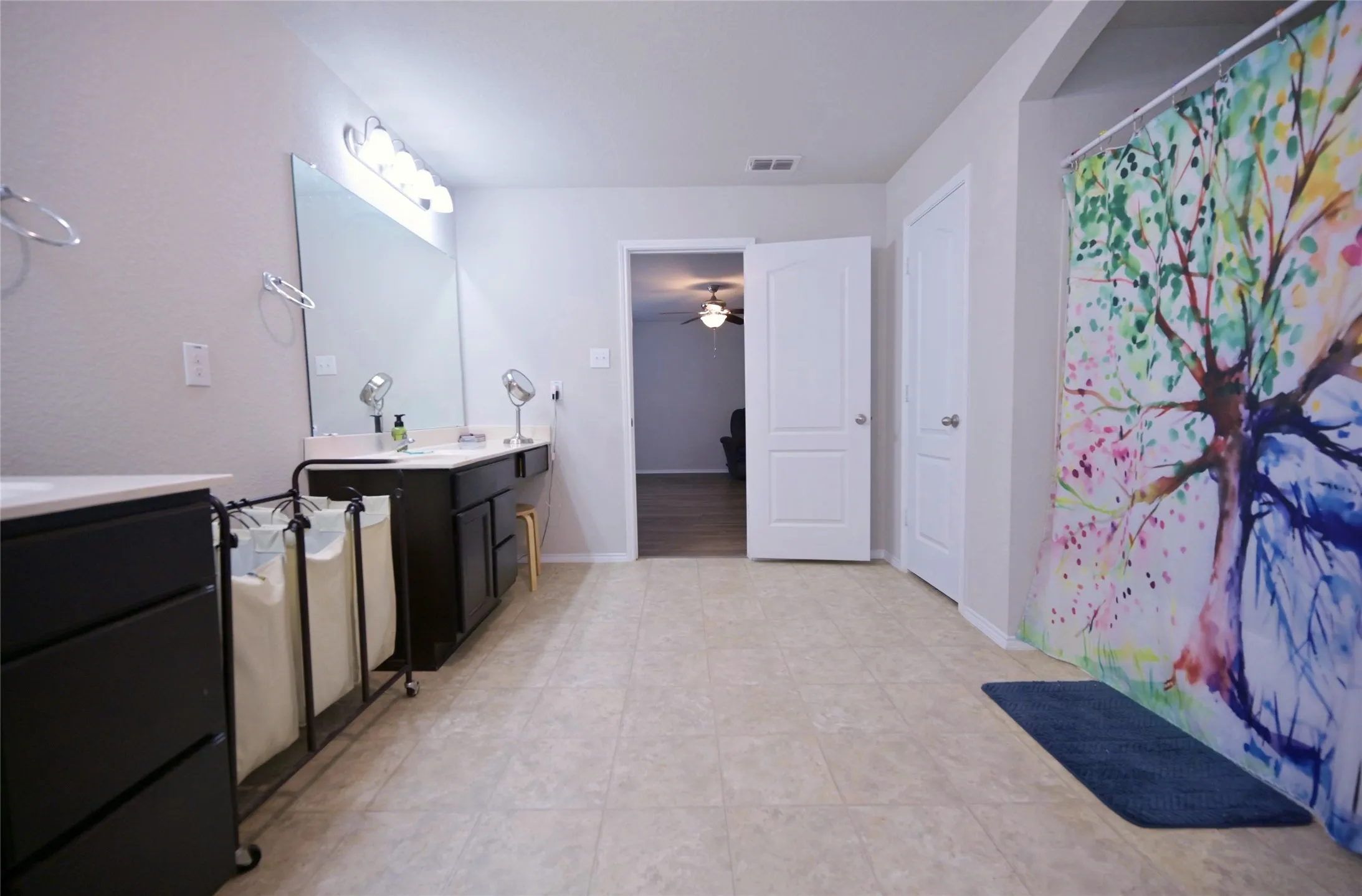 Single Family Residence For Sale in Tarrant County , 3129 Coyote Canyon Trail, Fort Worth, Texas 76108, 4 Bedroom, 4 Bathroom, 2 Garage spaces, 3,230 Sqft, built in 2017, mls#21371417, Real Estate Agent in Fort Worth, Homes For Sale in Tarrant county, Homes For Sale in Fort Worth, Realtor in Fort Worth Texas, Real Estate Brokerage Independent Realty Texas, Luminita Cordes Realtor