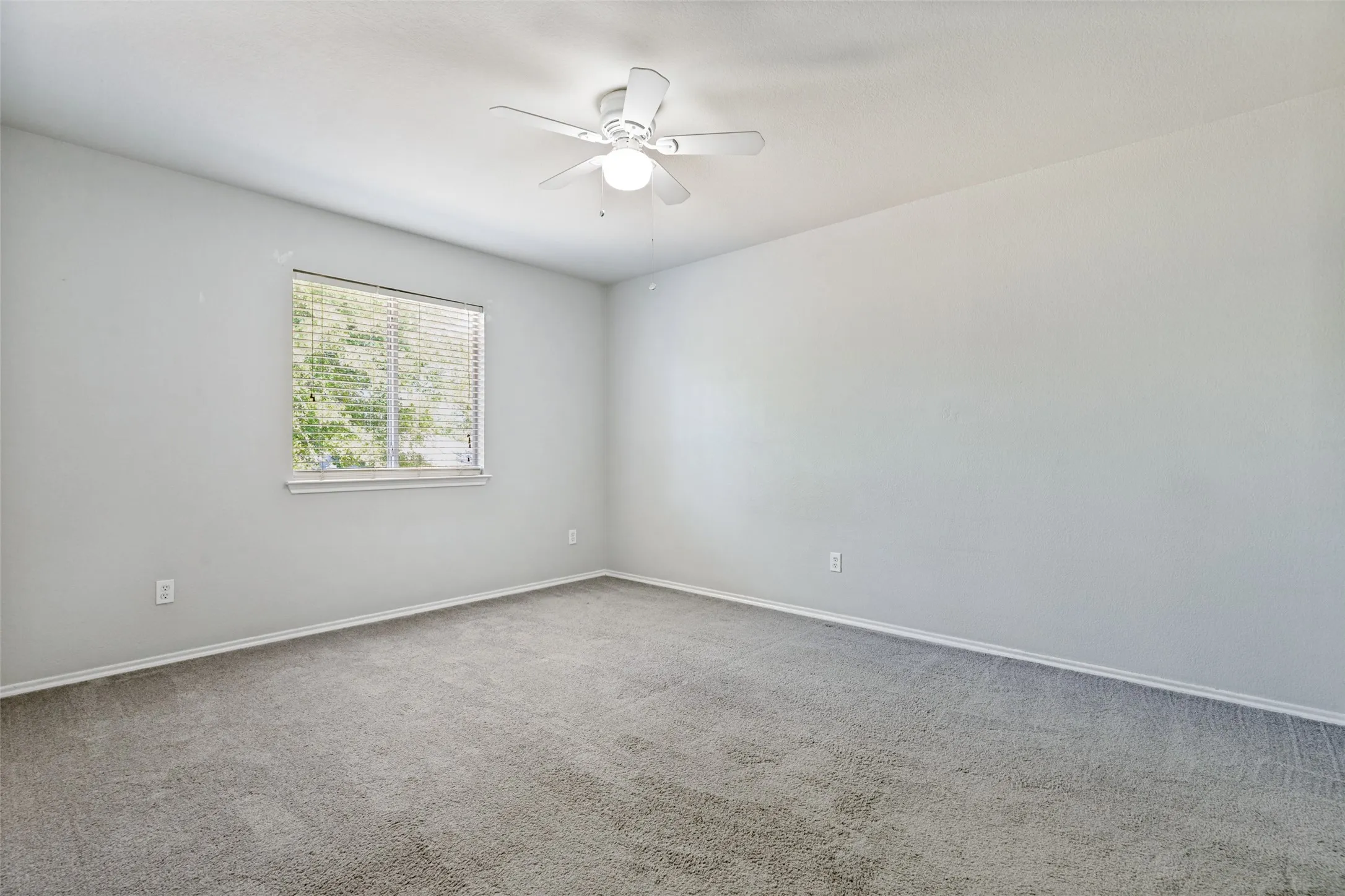 Single Family Residence For Rent in Collin County , 2525 Mesa Valley Drive, Mc Kinney, Texas 75071, 4 Bedroom, 3 Bathroom, 2 Garage spaces, 2,229 Sqft, built in 2001, mls#21376723, Real Estate Agent in Mc Kinney, Homes For Rent in Collin county, Homes For Rent in Mc Kinney, Realtor in Mc Kinney Texas, Real Estate Brokerage Independent Realty Texas, Luminita Cordes Realtor