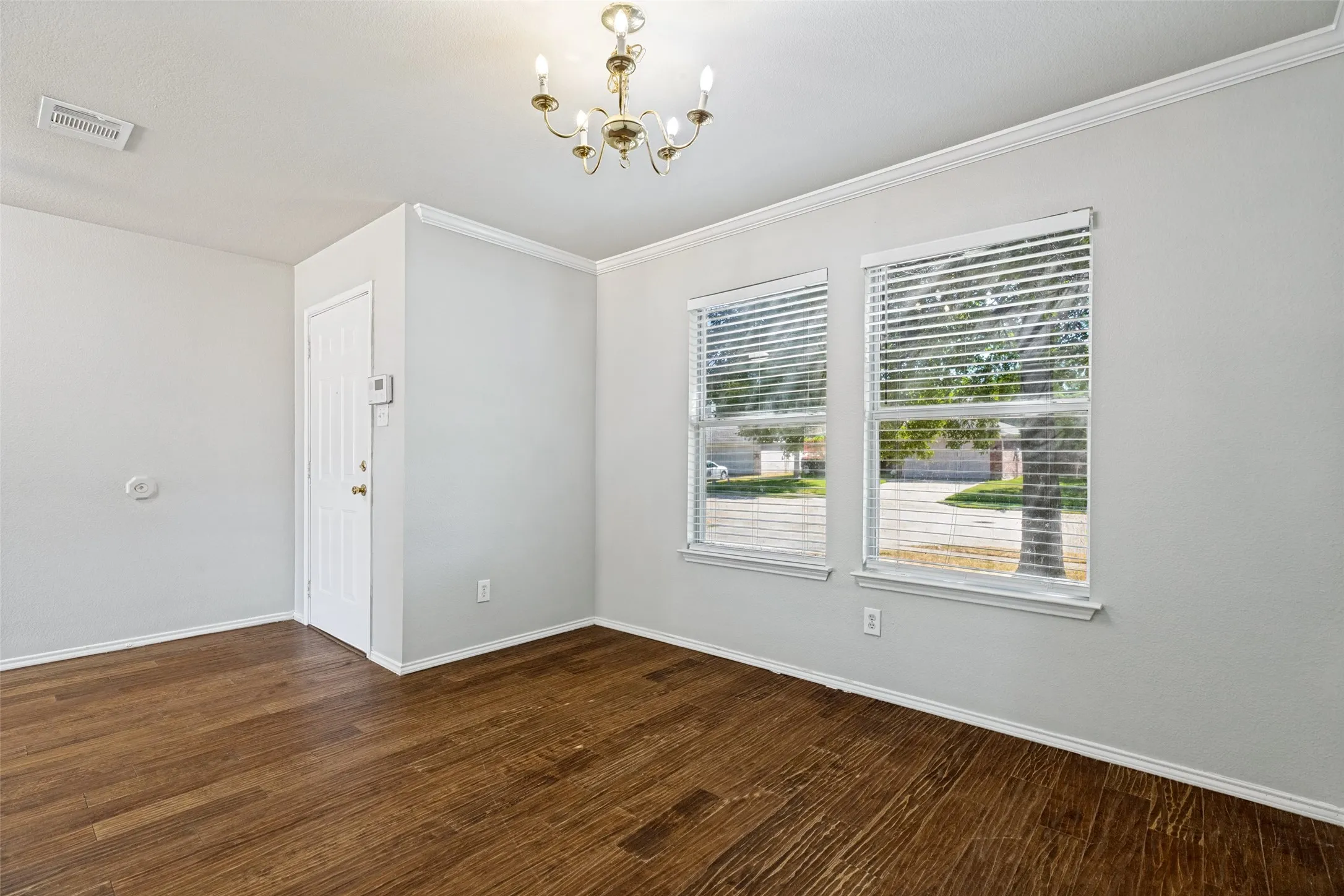 Single Family Residence For Rent in Collin County , 2525 Mesa Valley Drive, Mc Kinney, Texas 75071, 4 Bedroom, 3 Bathroom, 2 Garage spaces, 2,229 Sqft, built in 2001, mls#21376723, Real Estate Agent in Mc Kinney, Homes For Rent in Collin county, Homes For Rent in Mc Kinney, Realtor in Mc Kinney Texas, Real Estate Brokerage Independent Realty Texas, Luminita Cordes Realtor