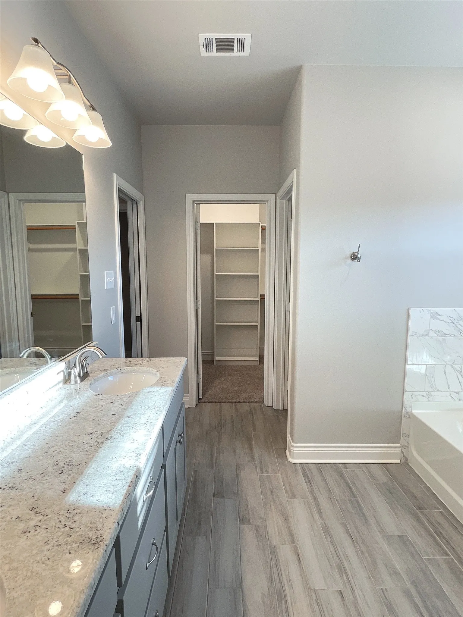 Single Family Residence For Rent in Hunt County , 1017 Cheryl Drive, Greenville, Texas 75402, 3 Bedroom, 2 Bathroom, 2 Garage spaces, 1,617 Sqft, built in 2020, mls#21376806, Real Estate Agent in Greenville, Homes For Rent in Hunt county, Homes For Rent in Greenville, Realtor in Greenville Texas, Real Estate Brokerage Independent Realty Texas, Luminita Cordes Realtor