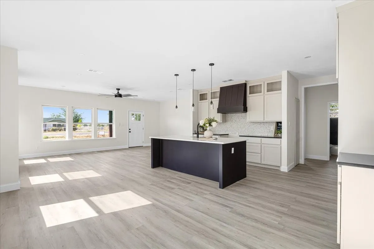 Single Family Residence For Sale in Navarro County , 104 S FM 1126, Barry, Texas 75102, 4 Bedroom, 3 Bathroom, Garage spaces, 1,881 Sqft, built in 2026, mls#21368891, Real Estate Agent in Barry, Homes For Sale in Navarro county, Homes For Sale in Barry, Realtor in Barry Texas, Real Estate Brokerage Independent Realty Texas, Luminita Cordes Realtor