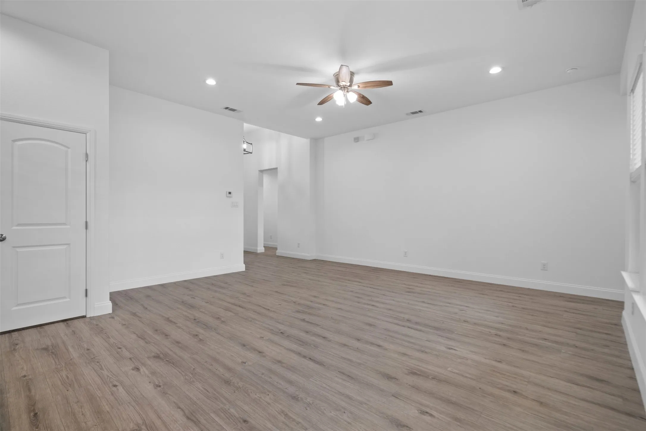 Single Family Residence For Sale in Ellis County , 123 Bradshaw Street, Waxahachie, Texas 75165, 3 Bedroom, 2 Bathroom, 2 Garage spaces, 1,655 Sqft, built in 2025, mls#21376809, Real Estate Agent in Waxahachie, Homes For Sale in Ellis county, Homes For Sale in Waxahachie, Realtor in Waxahachie Texas, Real Estate Brokerage Independent Realty Texas, Luminita Cordes Realtor