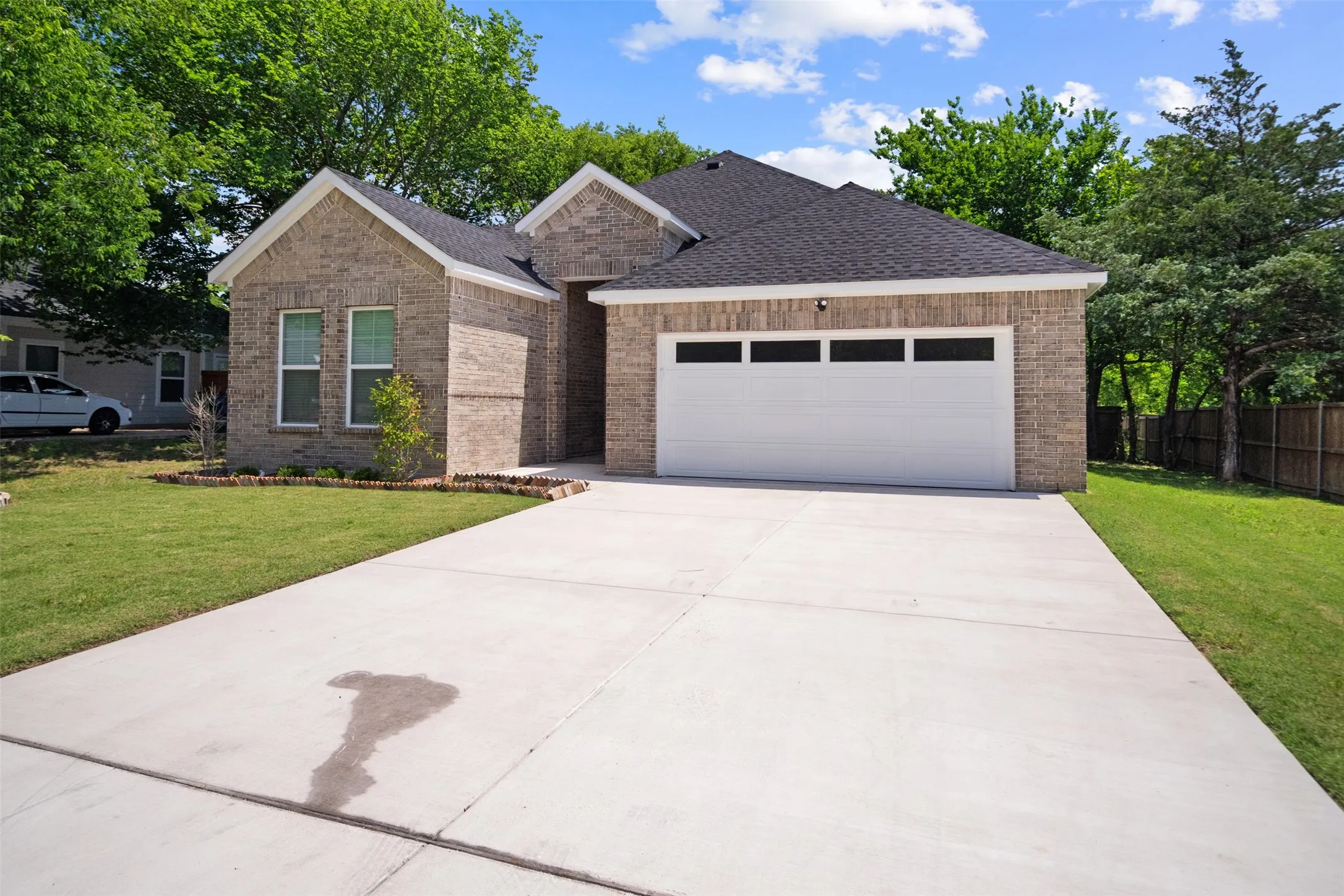 Single Family Residence For Sale in Ellis County , 123 Bradshaw Street, Waxahachie, Texas 75165, 3 Bedroom, 2 Bathroom, 2 Garage spaces, 1,655 Sqft, built in 2025, mls#21376809, Real Estate Agent in Waxahachie, Homes For Sale in Ellis county, Homes For Sale in Waxahachie, Realtor in Waxahachie Texas, Real Estate Brokerage Independent Realty Texas, Luminita Cordes Realtor