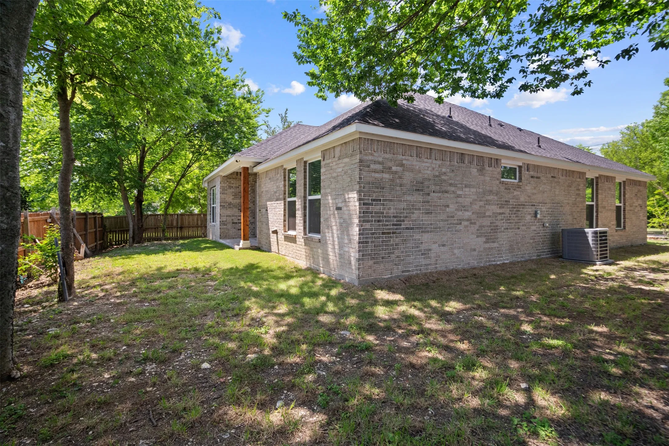 Single Family Residence For Sale in Ellis County , 123 Bradshaw Street, Waxahachie, Texas 75165, 3 Bedroom, 2 Bathroom, 2 Garage spaces, 1,655 Sqft, built in 2025, mls#21376809, Real Estate Agent in Waxahachie, Homes For Sale in Ellis county, Homes For Sale in Waxahachie, Realtor in Waxahachie Texas, Real Estate Brokerage Independent Realty Texas, Luminita Cordes Realtor