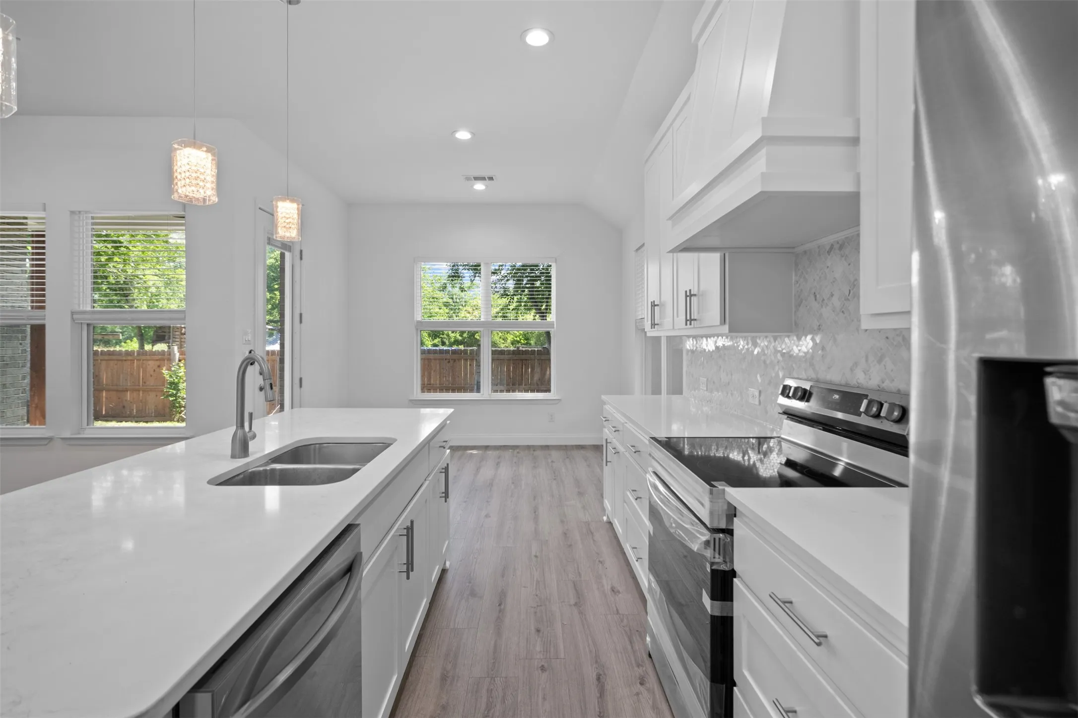 Single Family Residence For Sale in Ellis County , 123 Bradshaw Street, Waxahachie, Texas 75165, 3 Bedroom, 2 Bathroom, 2 Garage spaces, 1,655 Sqft, built in 2025, mls#21376809, Real Estate Agent in Waxahachie, Homes For Sale in Ellis county, Homes For Sale in Waxahachie, Realtor in Waxahachie Texas, Real Estate Brokerage Independent Realty Texas, Luminita Cordes Realtor