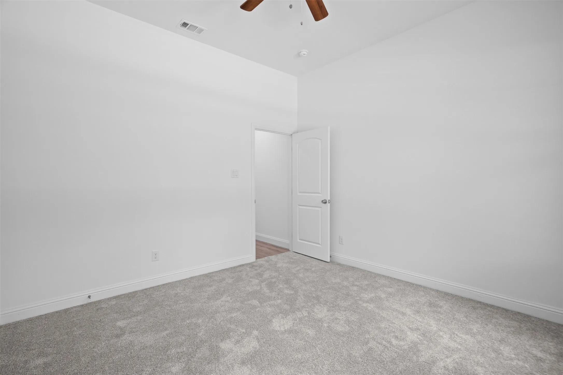 Single Family Residence For Sale in Ellis County , 123 Bradshaw Street, Waxahachie, Texas 75165, 3 Bedroom, 2 Bathroom, 2 Garage spaces, 1,655 Sqft, built in 2025, mls#21376809, Real Estate Agent in Waxahachie, Homes For Sale in Ellis county, Homes For Sale in Waxahachie, Realtor in Waxahachie Texas, Real Estate Brokerage Independent Realty Texas, Luminita Cordes Realtor
