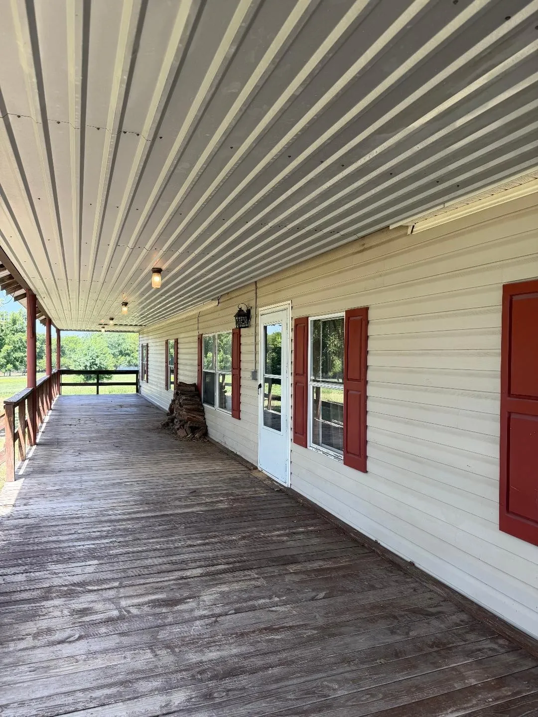 Manufactured Home For Sale in Fannin County , 14050 S State Highway 78, Leonard, Texas 75452, 4 Bedroom, 3 Bathroom, Garage spaces, 2,280 Sqft, built in 2003, mls#21376810, Real Estate Agent in Leonard, Homes For Sale in Fannin county, Homes For Sale in Leonard, Realtor in Leonard Texas, Real Estate Brokerage Independent Realty Texas, Luminita Cordes Realtor