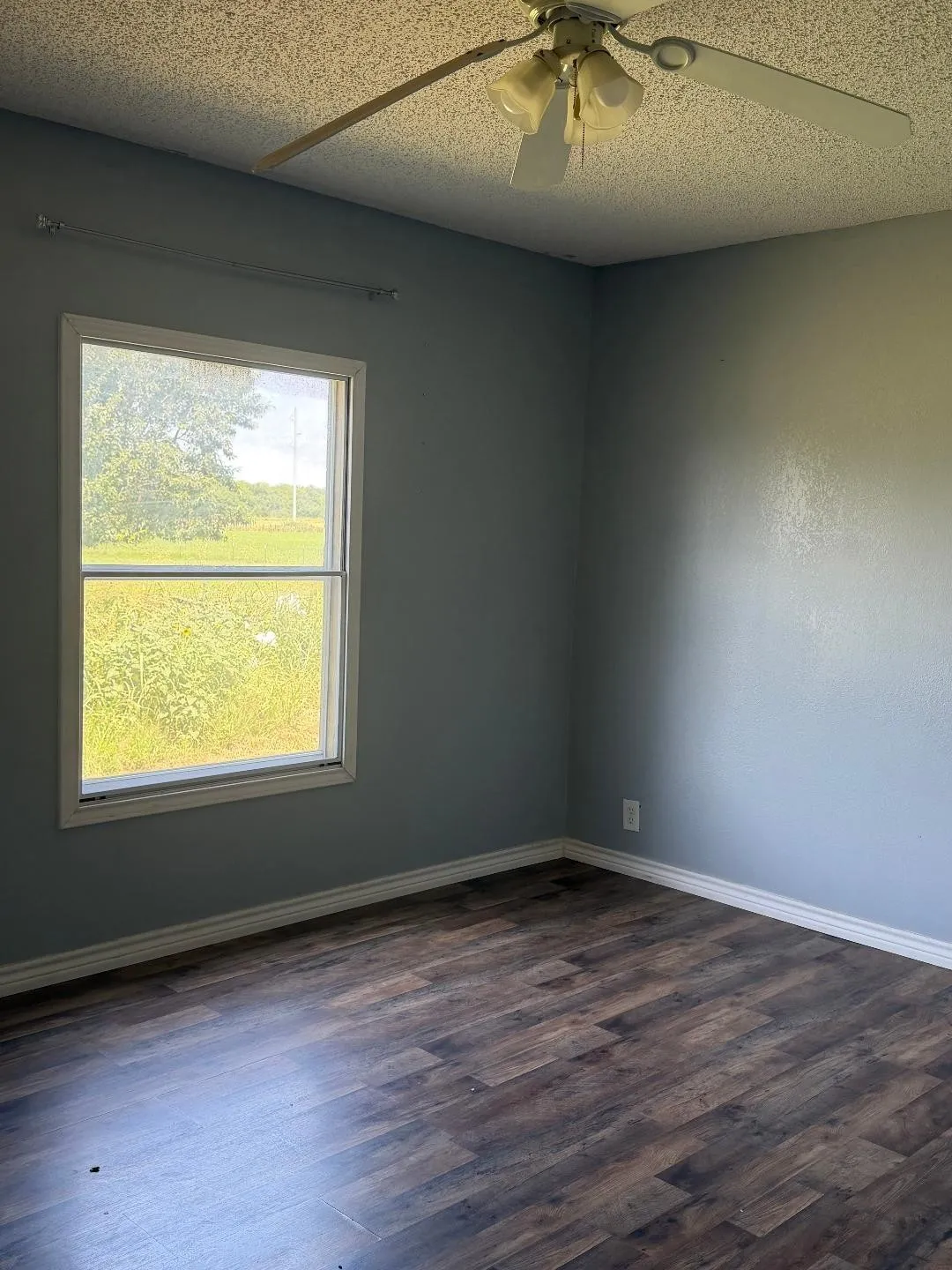Manufactured Home For Sale in Fannin County , 14050 S State Highway 78, Leonard, Texas 75452, 4 Bedroom, 3 Bathroom, Garage spaces, 2,280 Sqft, built in 2003, mls#21376810, Real Estate Agent in Leonard, Homes For Sale in Fannin county, Homes For Sale in Leonard, Realtor in Leonard Texas, Real Estate Brokerage Independent Realty Texas, Luminita Cordes Realtor