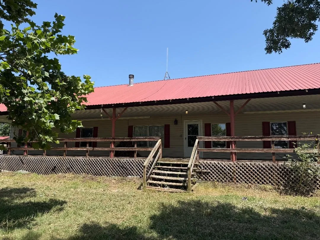 Manufactured Home For Sale in Fannin County , 14050 S State Highway 78, Leonard, Texas 75452, 4 Bedroom, 3 Bathroom, Garage spaces, 2,280 Sqft, built in 2003, mls#21376810, Real Estate Agent in Leonard, Homes For Sale in Fannin county, Homes For Sale in Leonard, Realtor in Leonard Texas, Real Estate Brokerage Independent Realty Texas, Luminita Cordes Realtor