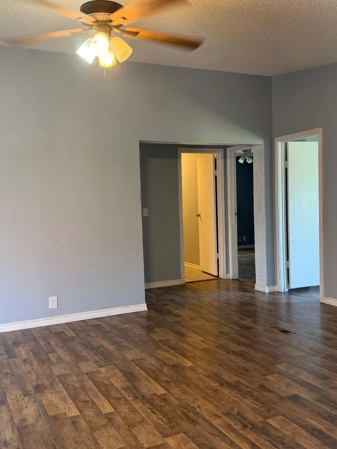 Manufactured Home For Sale in Fannin County , 14050 S State Highway 78, Leonard, Texas 75452, 4 Bedroom, 3 Bathroom, Garage spaces, 2,280 Sqft, built in 2003, mls#21376810, Real Estate Agent in Leonard, Homes For Sale in Fannin county, Homes For Sale in Leonard, Realtor in Leonard Texas, Real Estate Brokerage Independent Realty Texas, Luminita Cordes Realtor