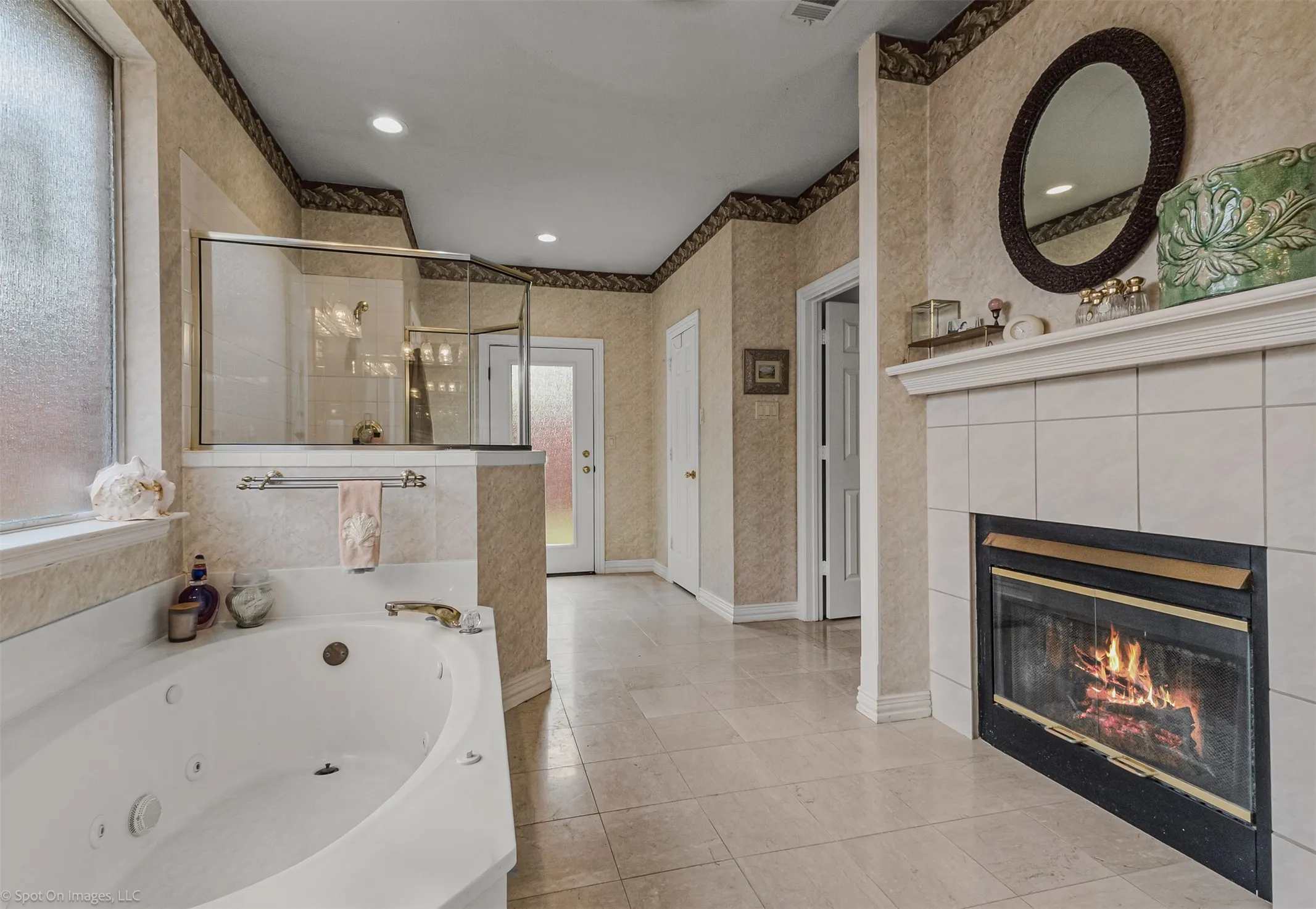 Single Family Residence For Sale in Denton County , 3844 Walden Way, Dallas, Texas 75287, 4 Bedroom, 4 Bathroom, 2 Garage spaces, 3,618 Sqft, built in 1993, mls#21375156, Real Estate Agent in Dallas, Homes For Sale in Denton county, Homes For Sale in Dallas, Realtor in Dallas Texas, Real Estate Brokerage Independent Realty Texas, Luminita Cordes Realtor
