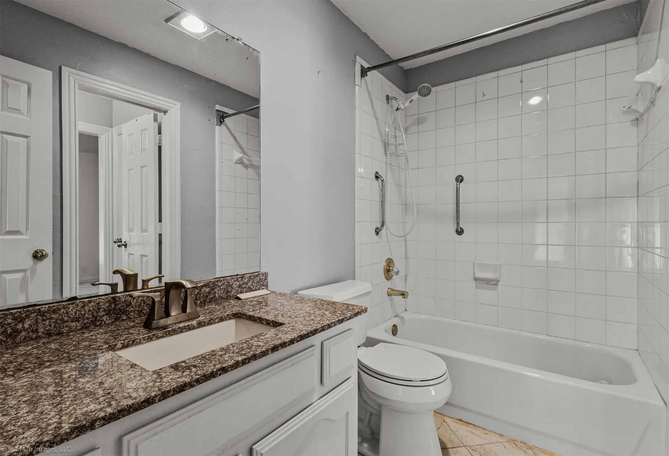 Single Family Residence For Sale in Denton County , 3844 Walden Way, Dallas, Texas 75287, 4 Bedroom, 4 Bathroom, 2 Garage spaces, 3,618 Sqft, built in 1993, mls#21375156, Real Estate Agent in Dallas, Homes For Sale in Denton county, Homes For Sale in Dallas, Realtor in Dallas Texas, Real Estate Brokerage Independent Realty Texas, Luminita Cordes Realtor