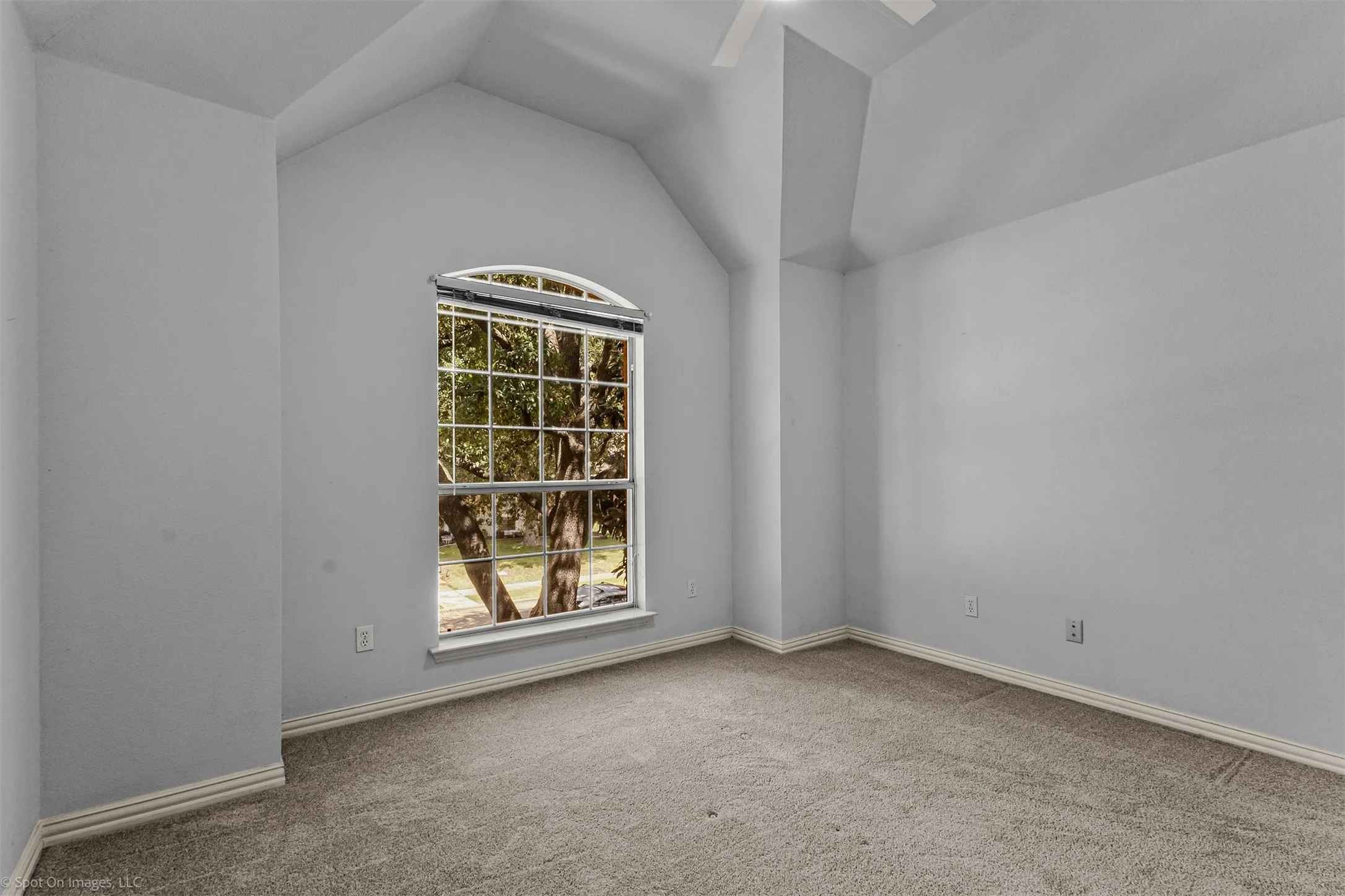 Single Family Residence For Sale in Denton County , 3844 Walden Way, Dallas, Texas 75287, 4 Bedroom, 4 Bathroom, 2 Garage spaces, 3,618 Sqft, built in 1993, mls#21375156, Real Estate Agent in Dallas, Homes For Sale in Denton county, Homes For Sale in Dallas, Realtor in Dallas Texas, Real Estate Brokerage Independent Realty Texas, Luminita Cordes Realtor