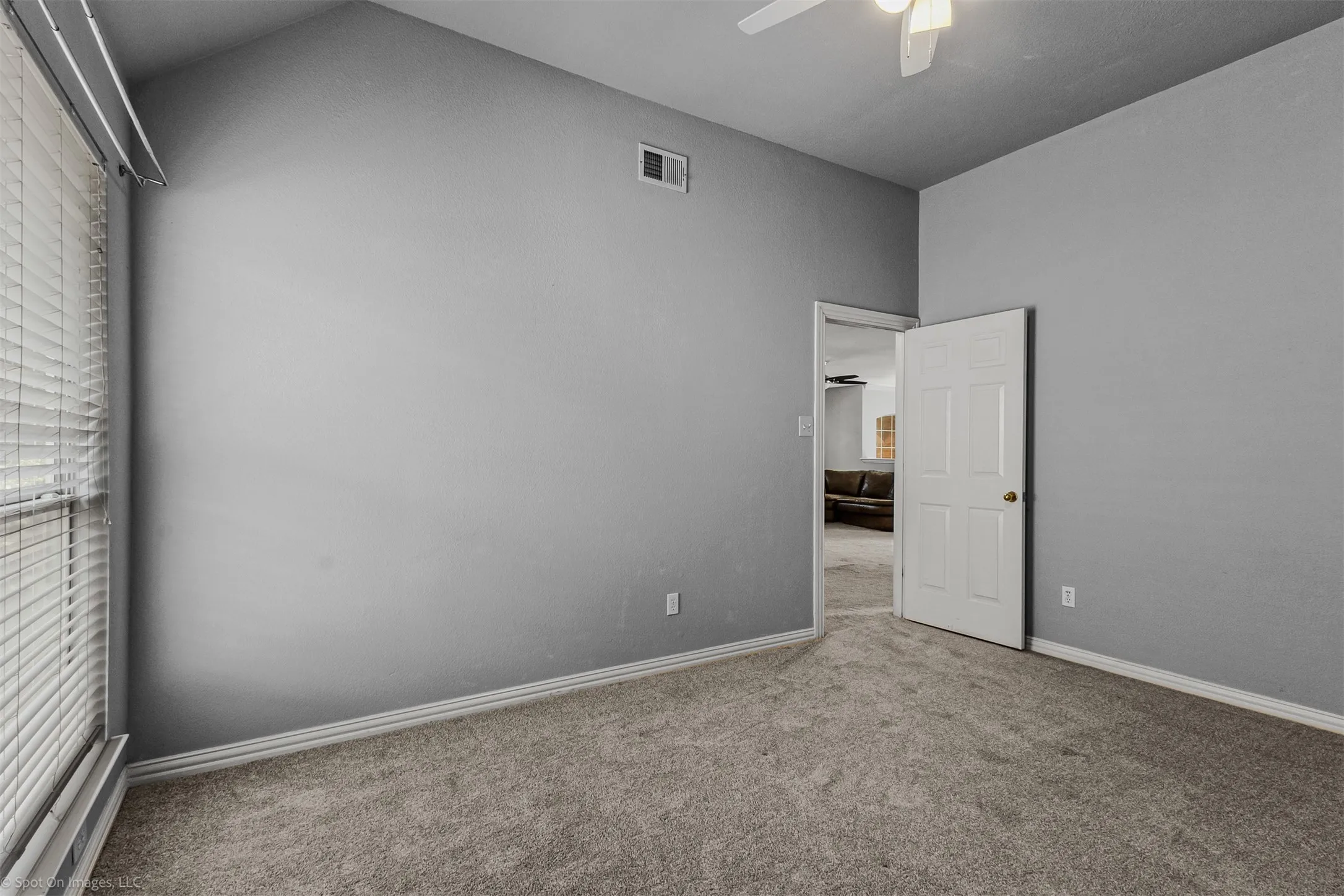 Single Family Residence For Sale in Denton County , 3844 Walden Way, Dallas, Texas 75287, 4 Bedroom, 4 Bathroom, 2 Garage spaces, 3,618 Sqft, built in 1993, mls#21375156, Real Estate Agent in Dallas, Homes For Sale in Denton county, Homes For Sale in Dallas, Realtor in Dallas Texas, Real Estate Brokerage Independent Realty Texas, Luminita Cordes Realtor