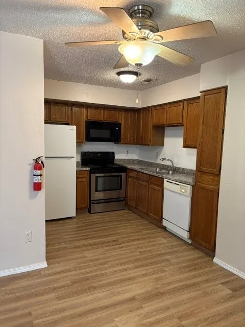 Condominium For Sale in Dallas County , 9839 Walnut Street T103, Dallas, Texas 75243, 1 Bedroom, 1 Bathroom, Garage spaces, 551 Sqft, built in 1984, mls#21374656, Real Estate Agent in Dallas, Homes For Sale in Dallas county, Homes For Sale in Dallas, Realtor in Dallas Texas, Real Estate Brokerage Independent Realty Texas, Luminita Cordes Realtor